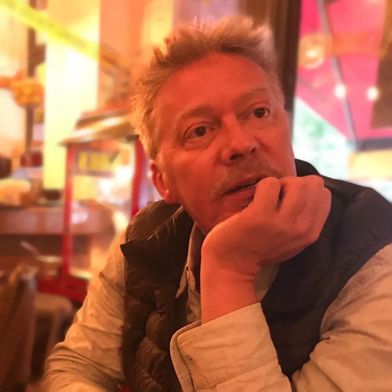 Porträt von Sébastien Demorand (1969–2020) – Gedenkseite