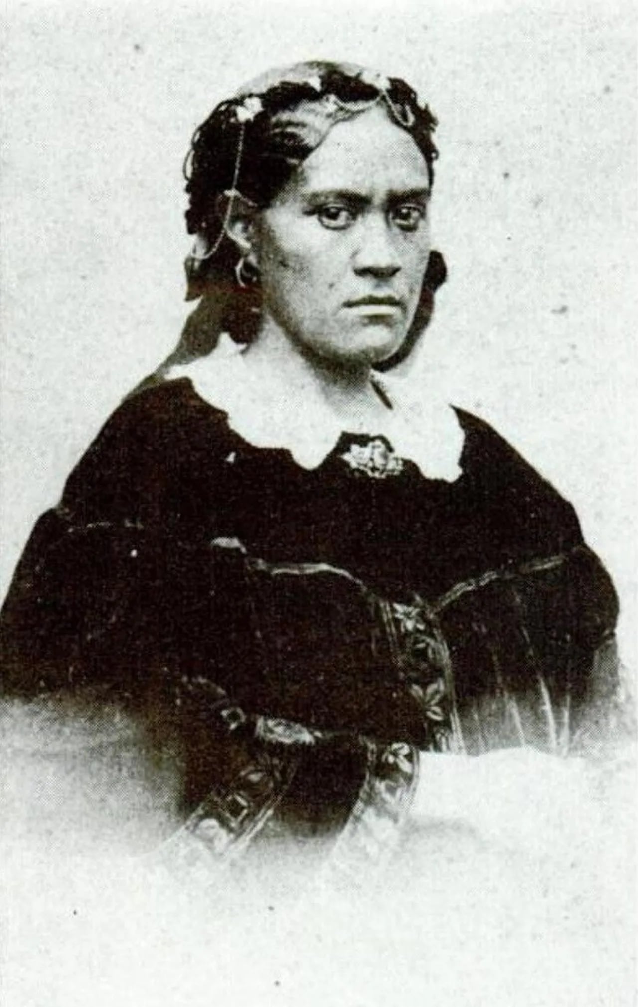 Portrait of Teriimaevarua II (1841–1873) – memorial page