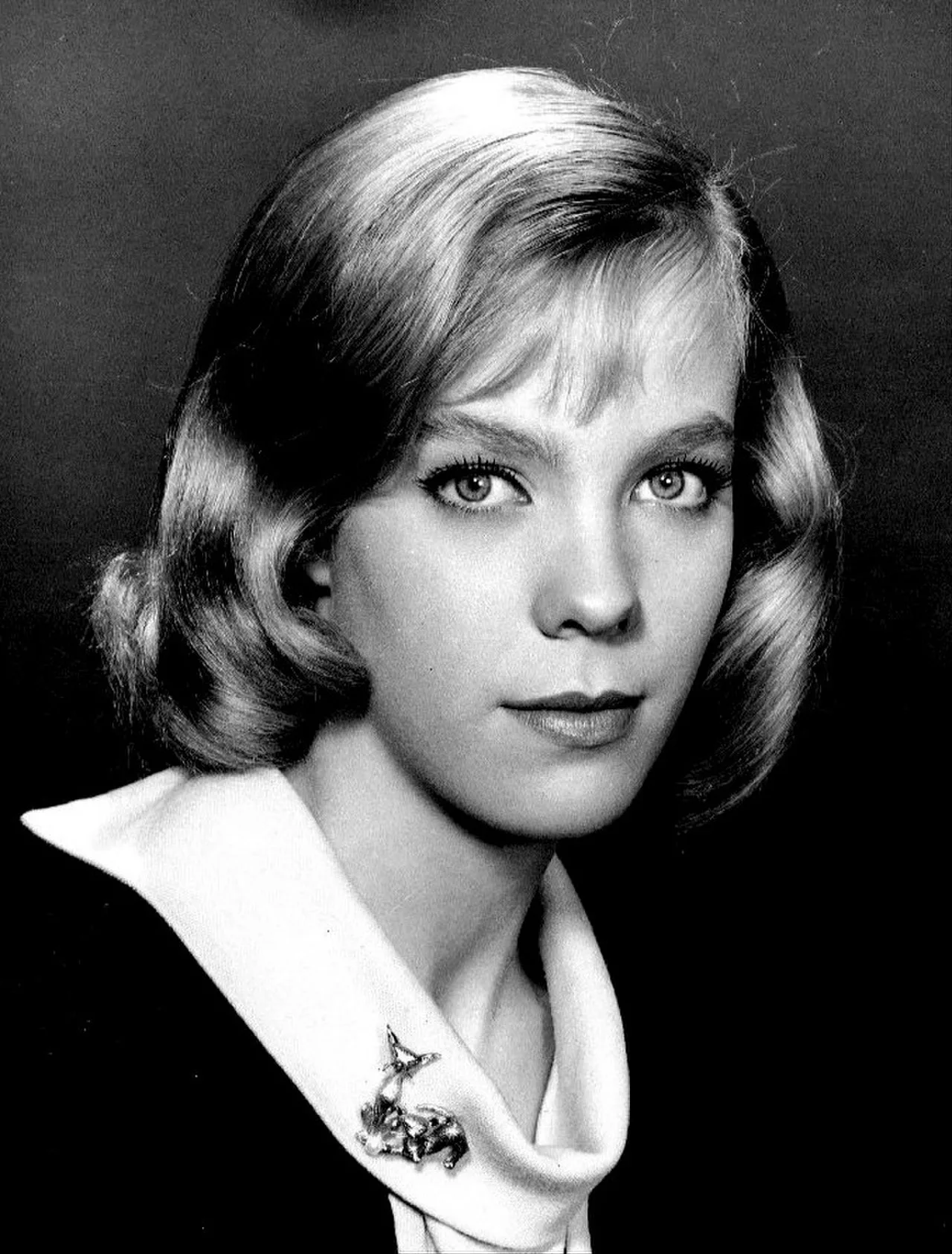Porträt von Zina Bethune (1945–2012) – Gedenkseite