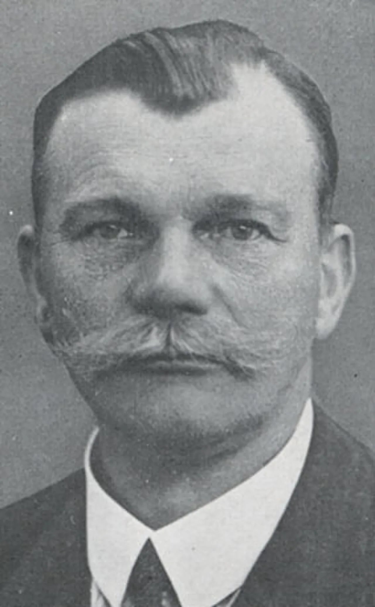 Portrait of Bernardus Johannes Josephus Wijkamp (1879–1951) – memorial page
