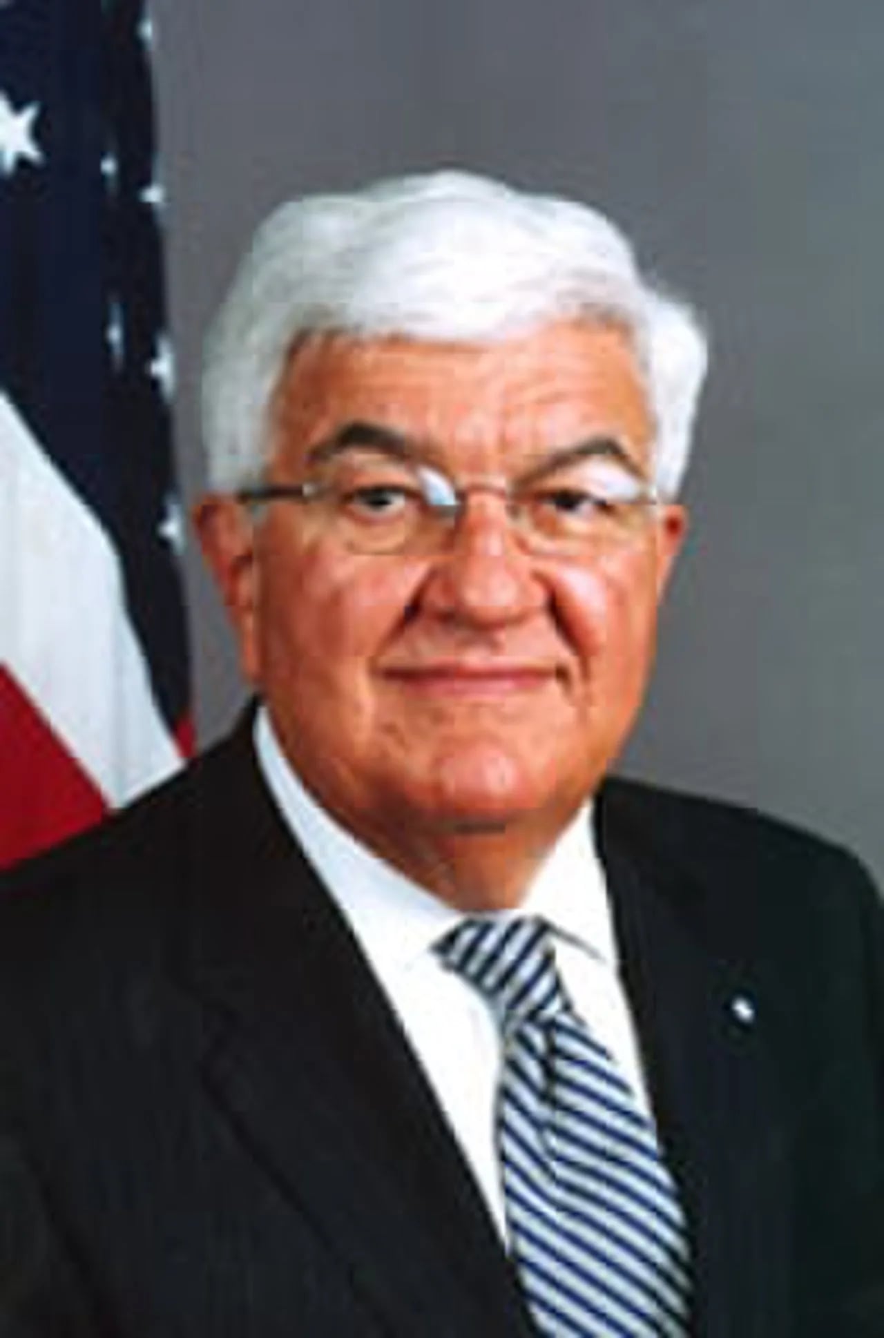 Portrait of Tom C. Korologos (1933–2024) – memorial page