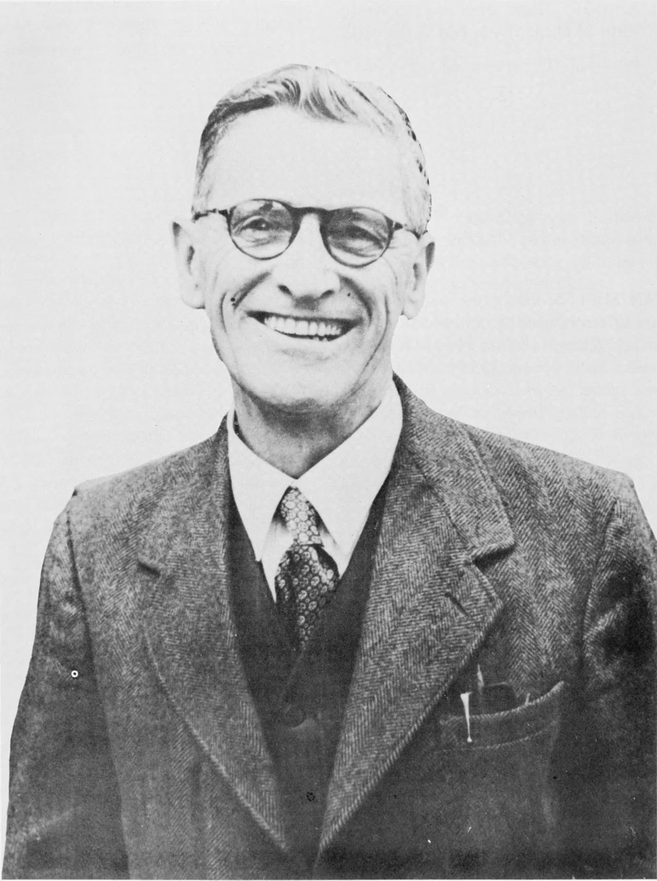 Portrait of Tom Iredale (1880–1972) – memorial page