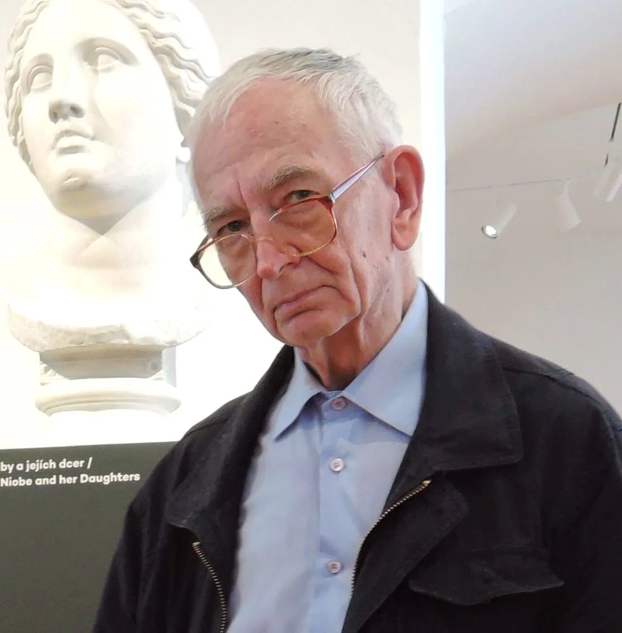 Portrait of Jan Bouzek (1935–2020) – memorial page