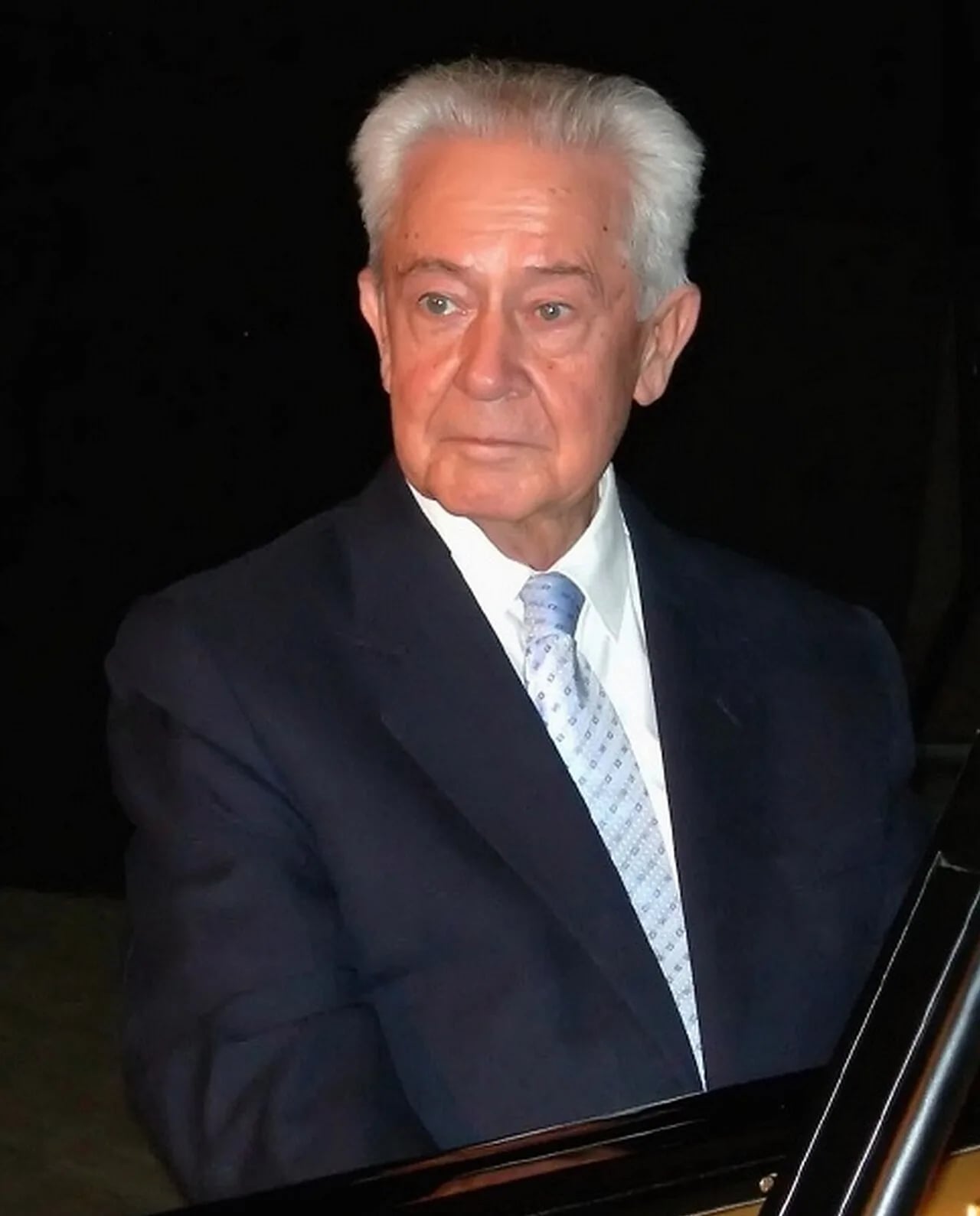 Porträt von Ventsislav Yankov (1926–2022) – Gedenkseite