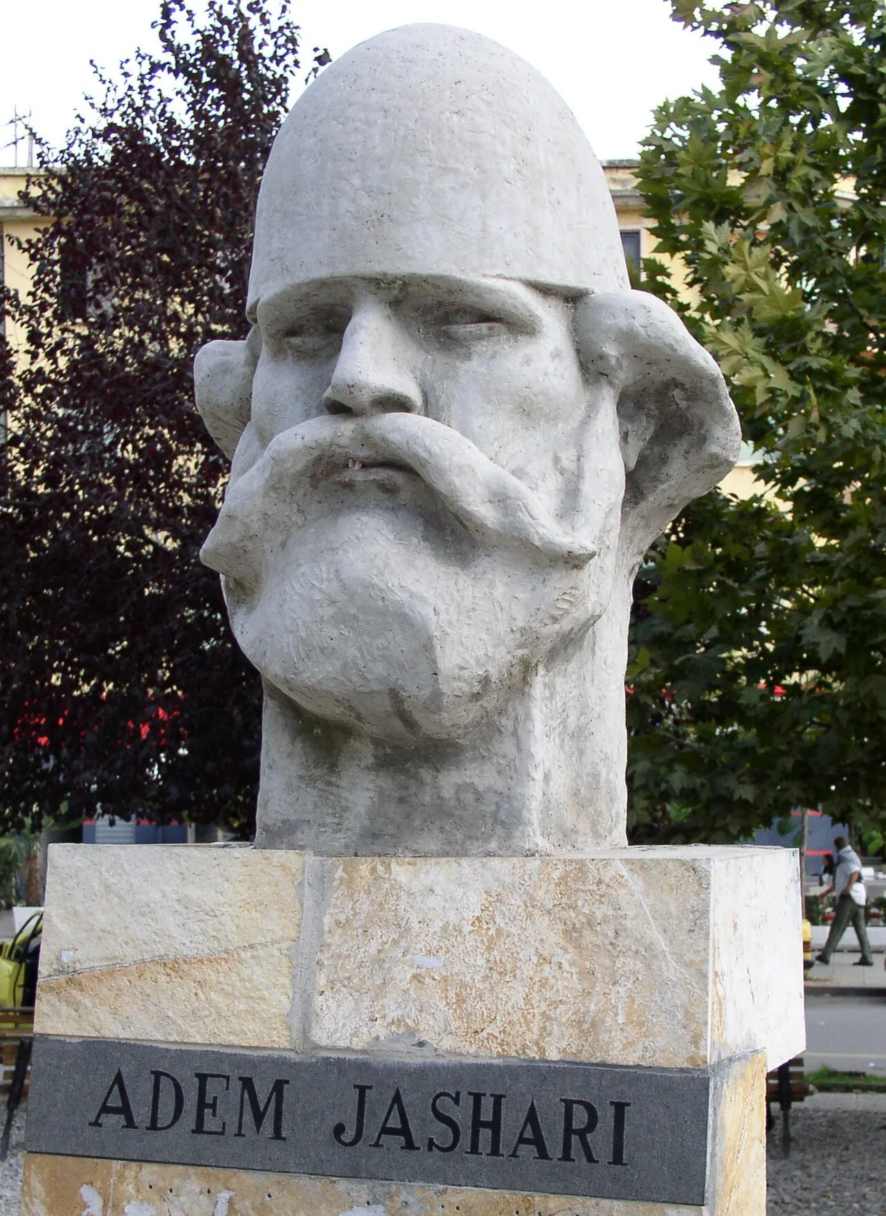 Porträt von Adem Jashari (1955–1998) – Gedenkseite