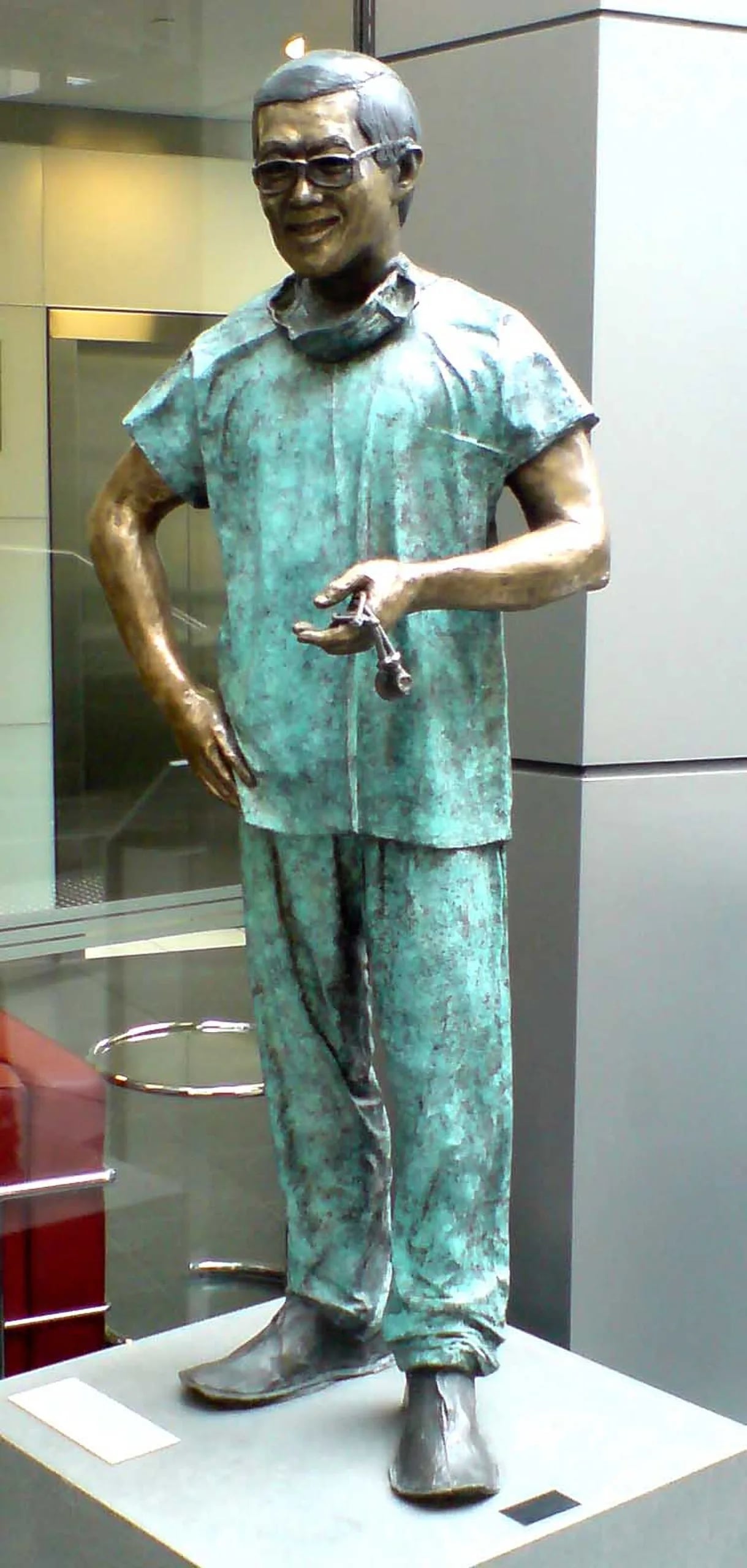 Portrait of Victor Chang (1936–1991) – memorial page