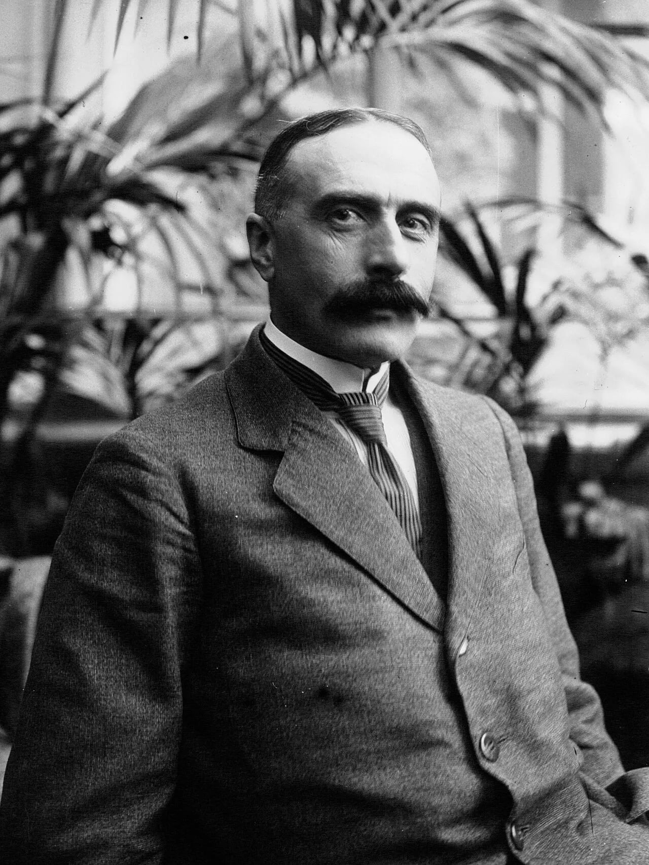 Portrait of Victor Peytral (1874–1964) – memorial page