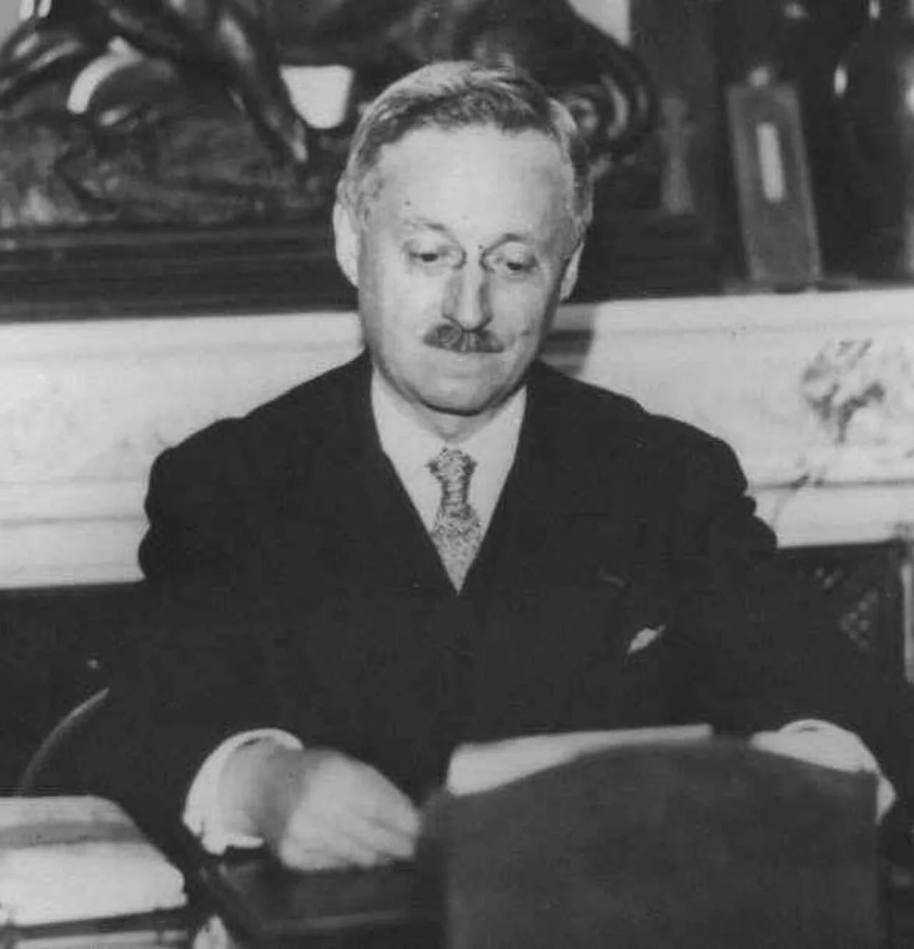 Portrait of Victor Pierre Le Gorgeu (1881–1963) – memorial page