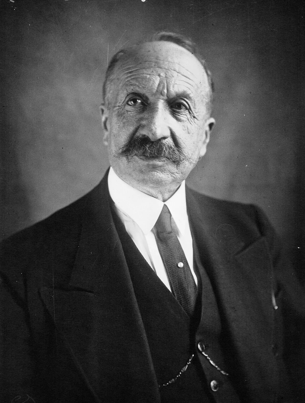 Portrait of Vincent Inizan (1869–1951) – memorial page