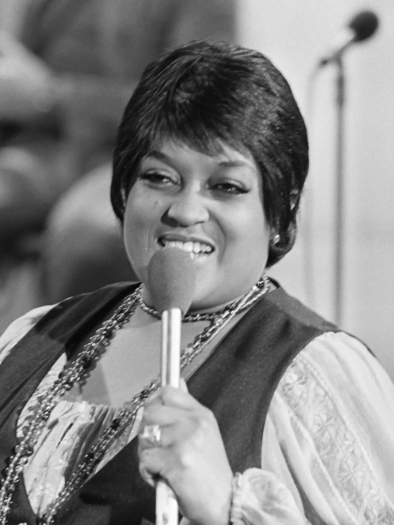 Porträt von Virginia Vee (1923–2010) – Gedenkseite