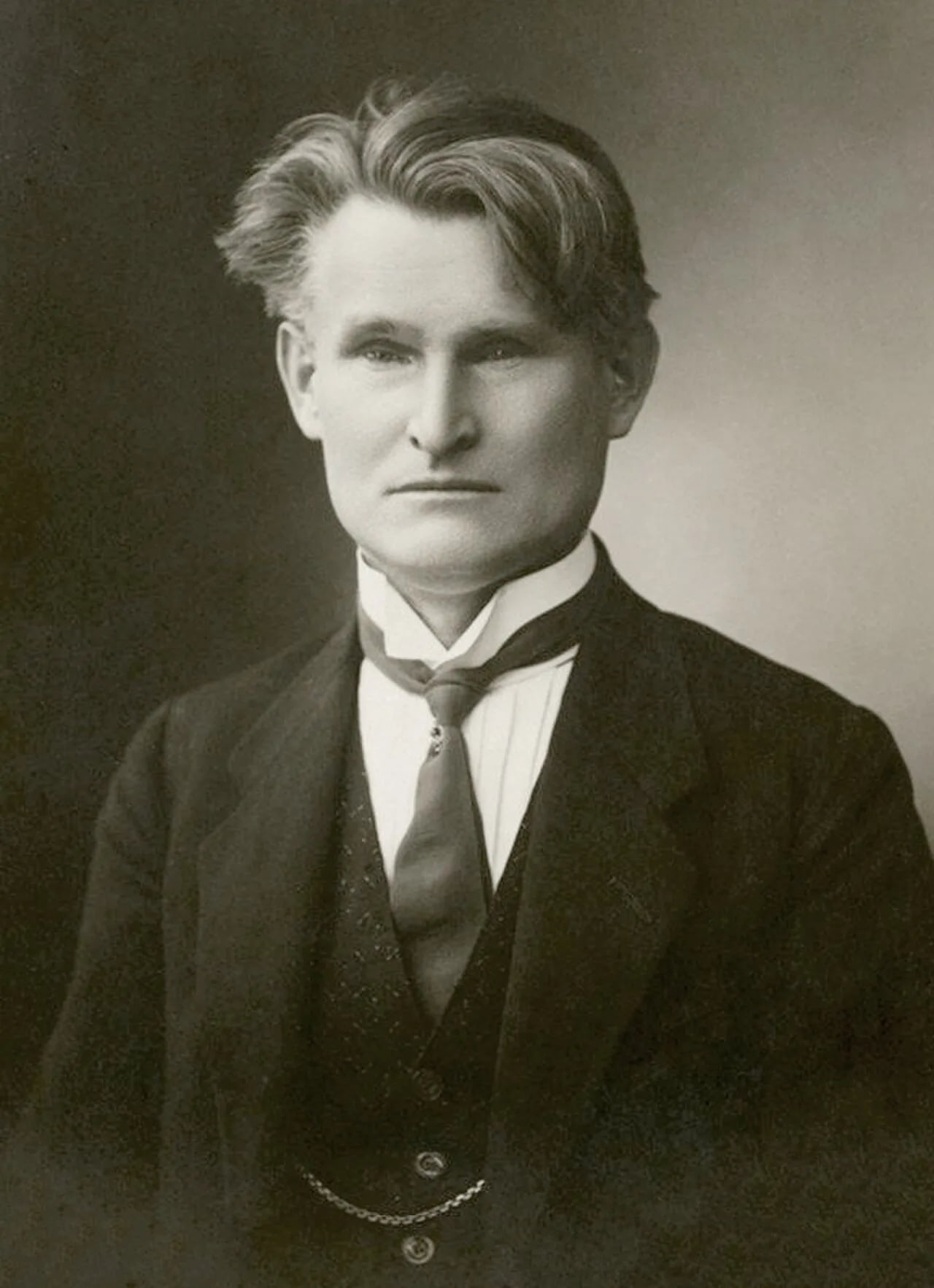 Portrait of Kazys Grinius (1866–1950) – memorial page
