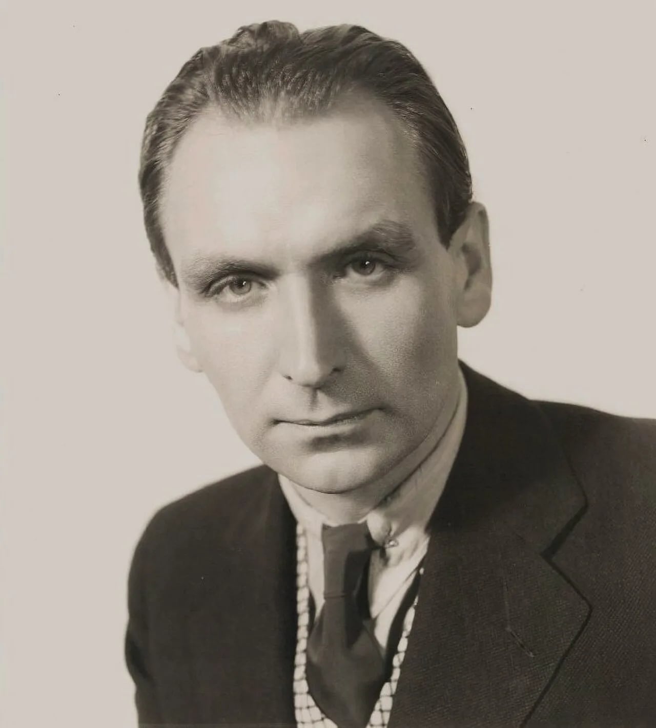 Portrait of Werner Janssen (1899–1990) – memorial page