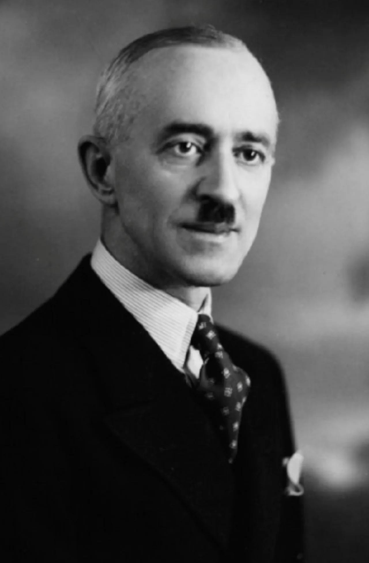 Portrait of Wilfrid Girouard (1891–1980) – memorial page