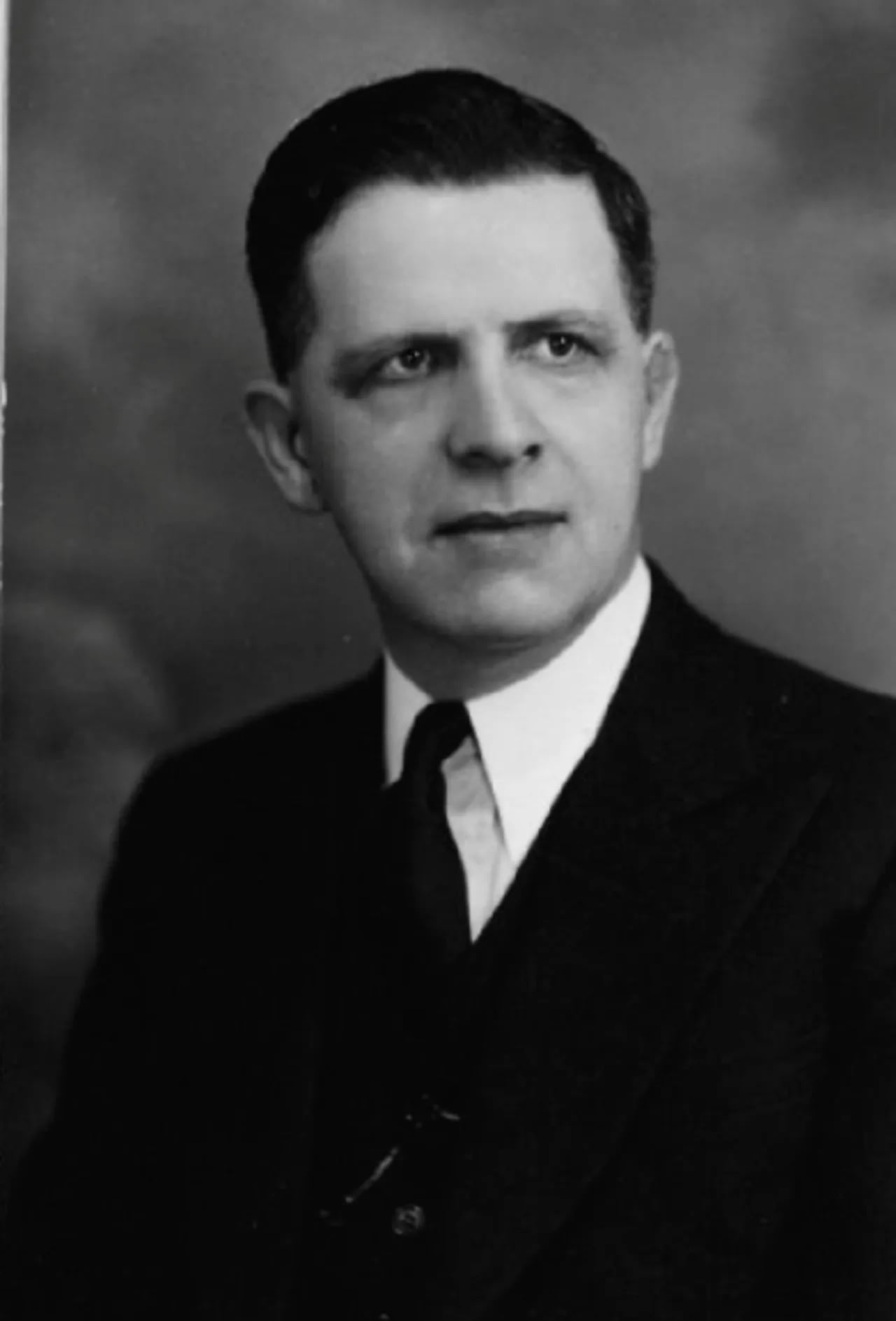 Portrait of Wilfrid Hamel (1895–1968) – memorial page