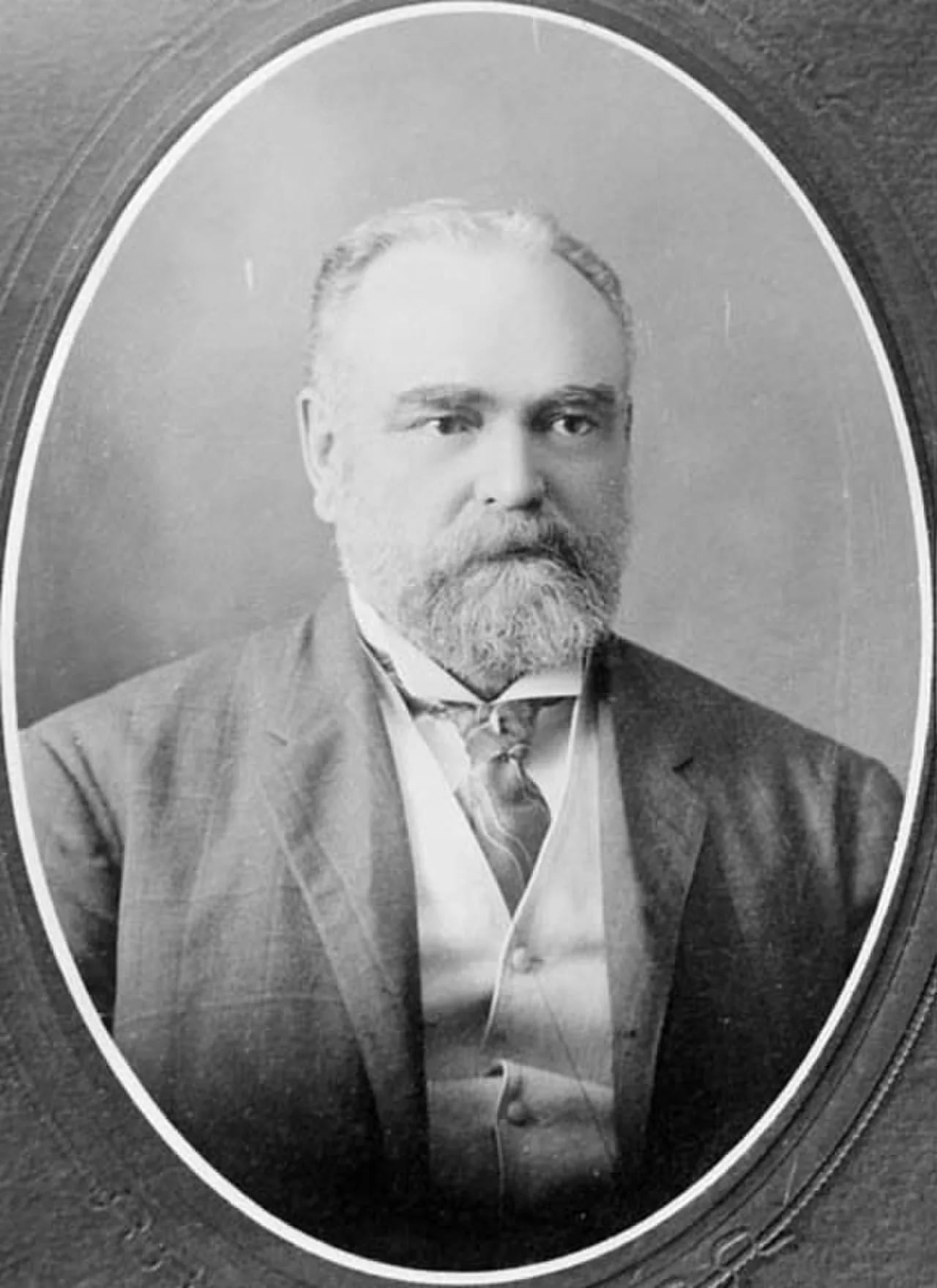 Portrait of William Pugsley (1850–1925) – memorial page