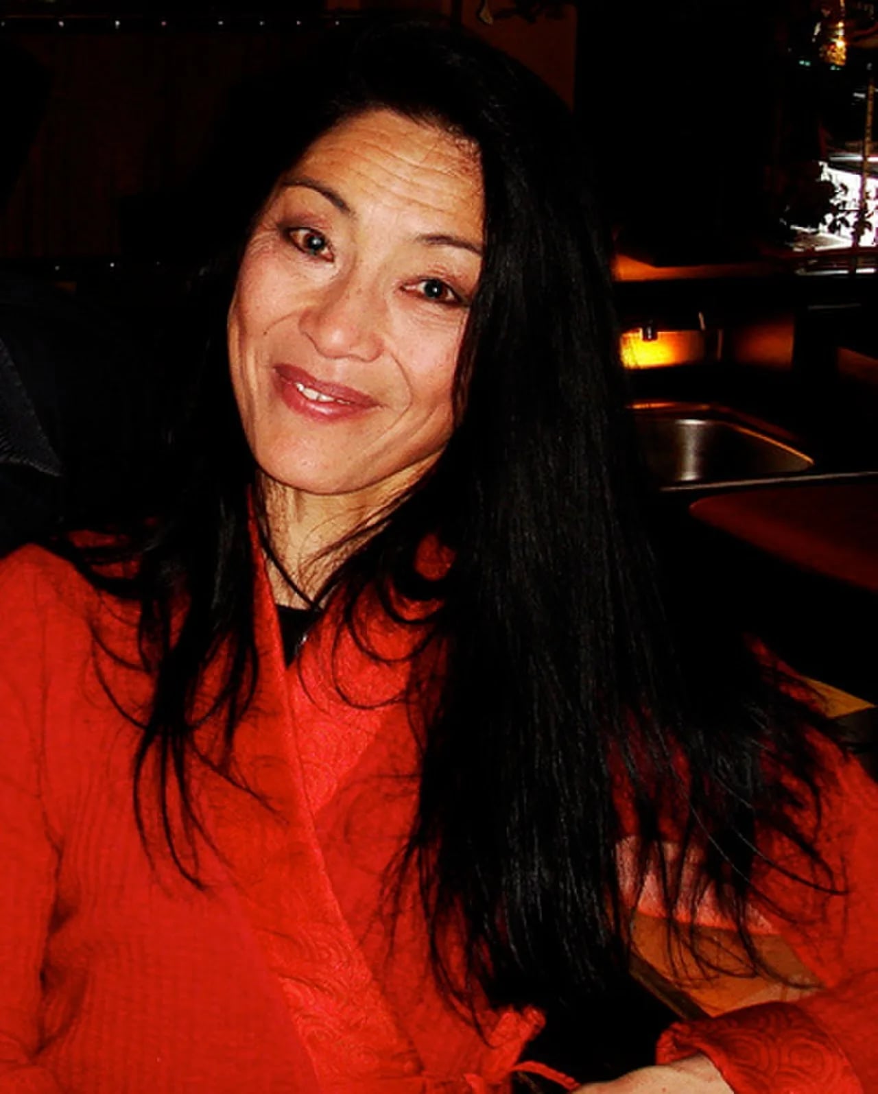 Porträt von Ysabelle Lacamp (1954–2023) – Gedenkseite