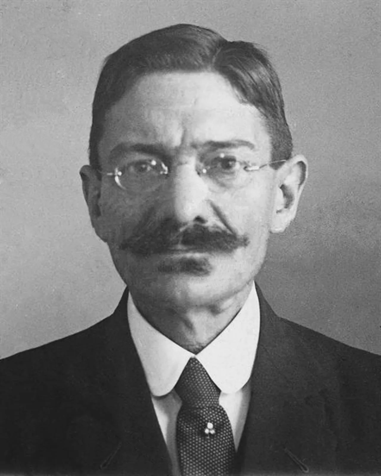 Porträt von Alfredo Rodrigues Gaspar (1865–1938) – Gedenkseite