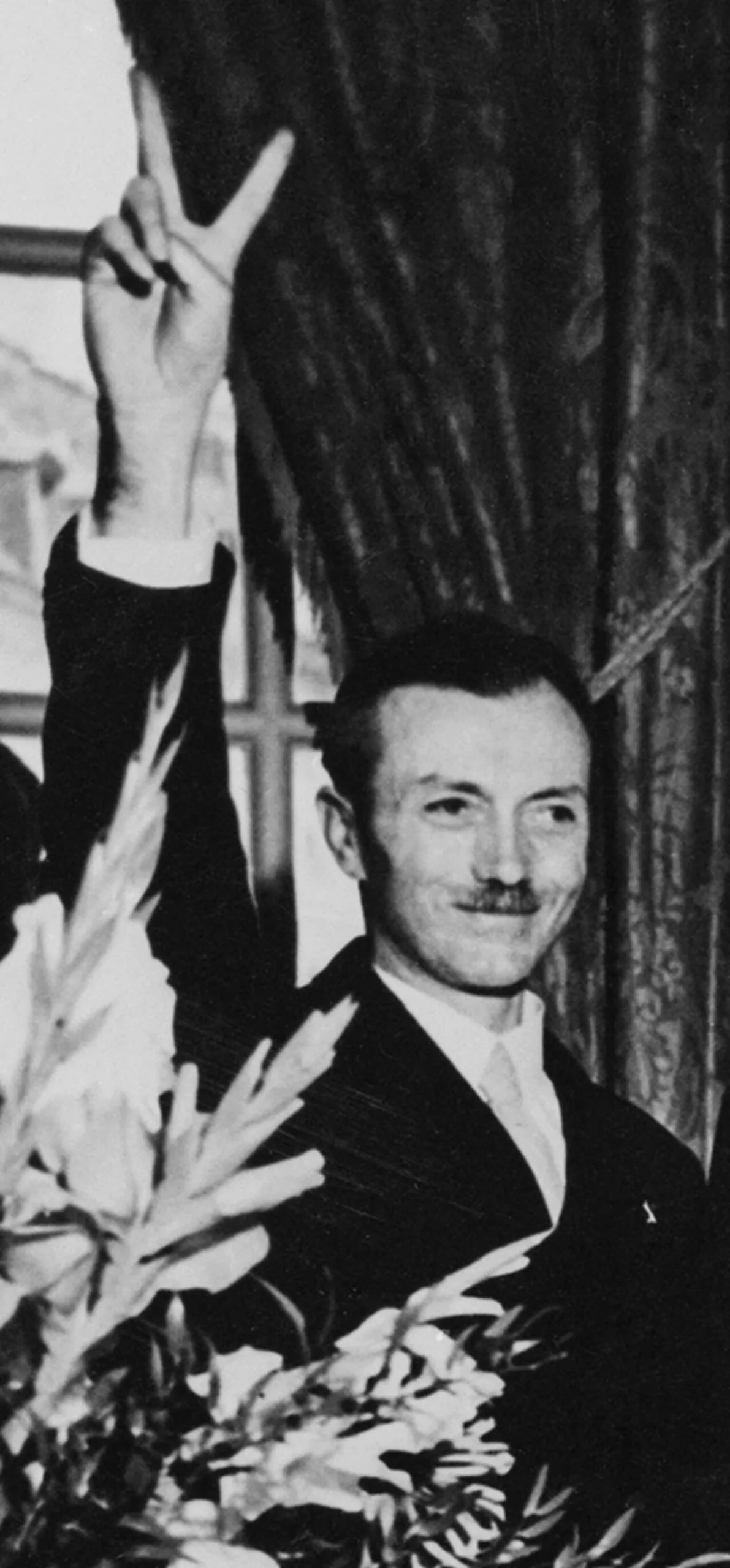 Porträt von Yves Milon (1897–1987) – Gedenkseite