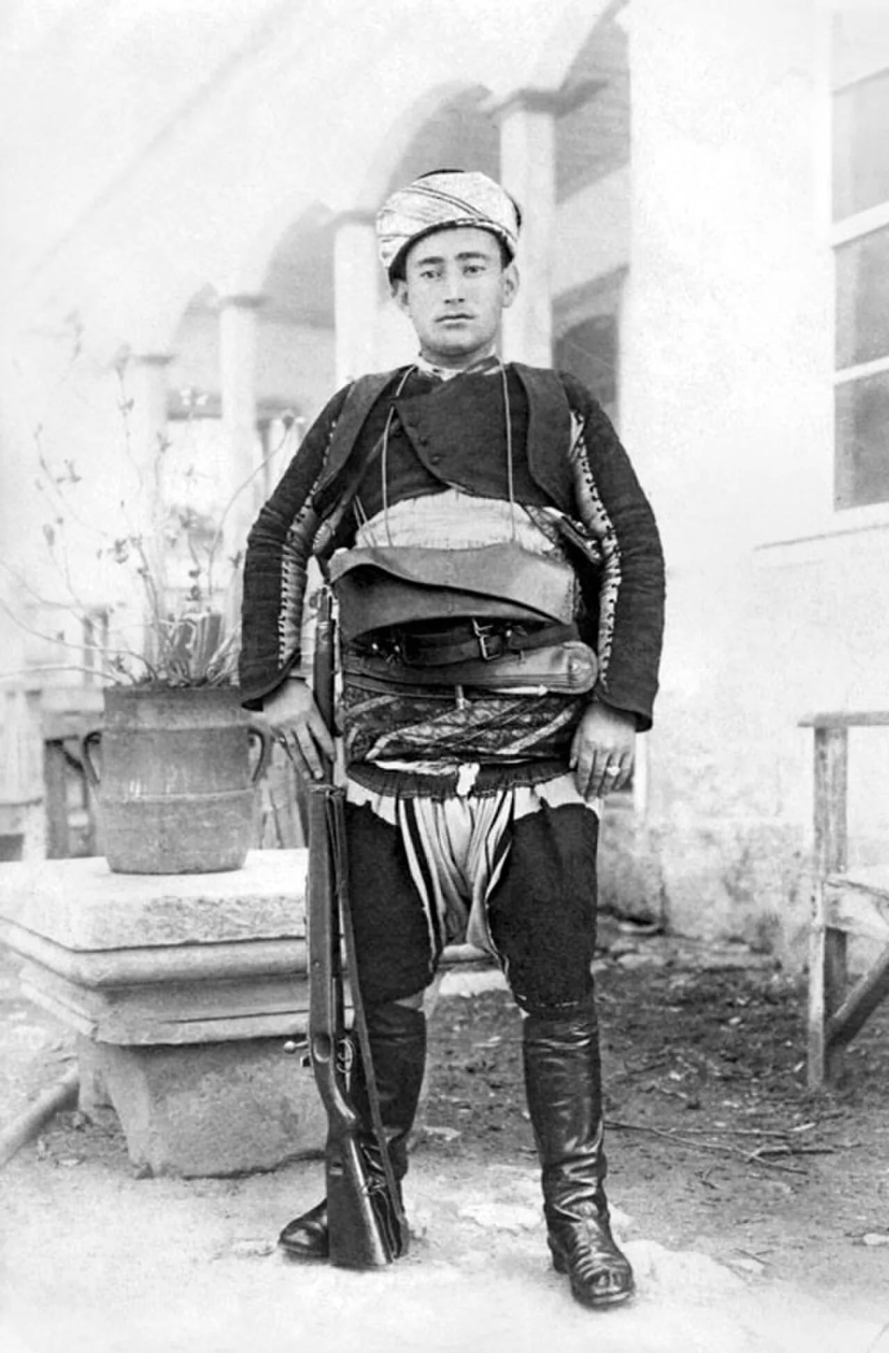 Porträt von Yörük Ali Efe (1895–1951) – Gedenkseite