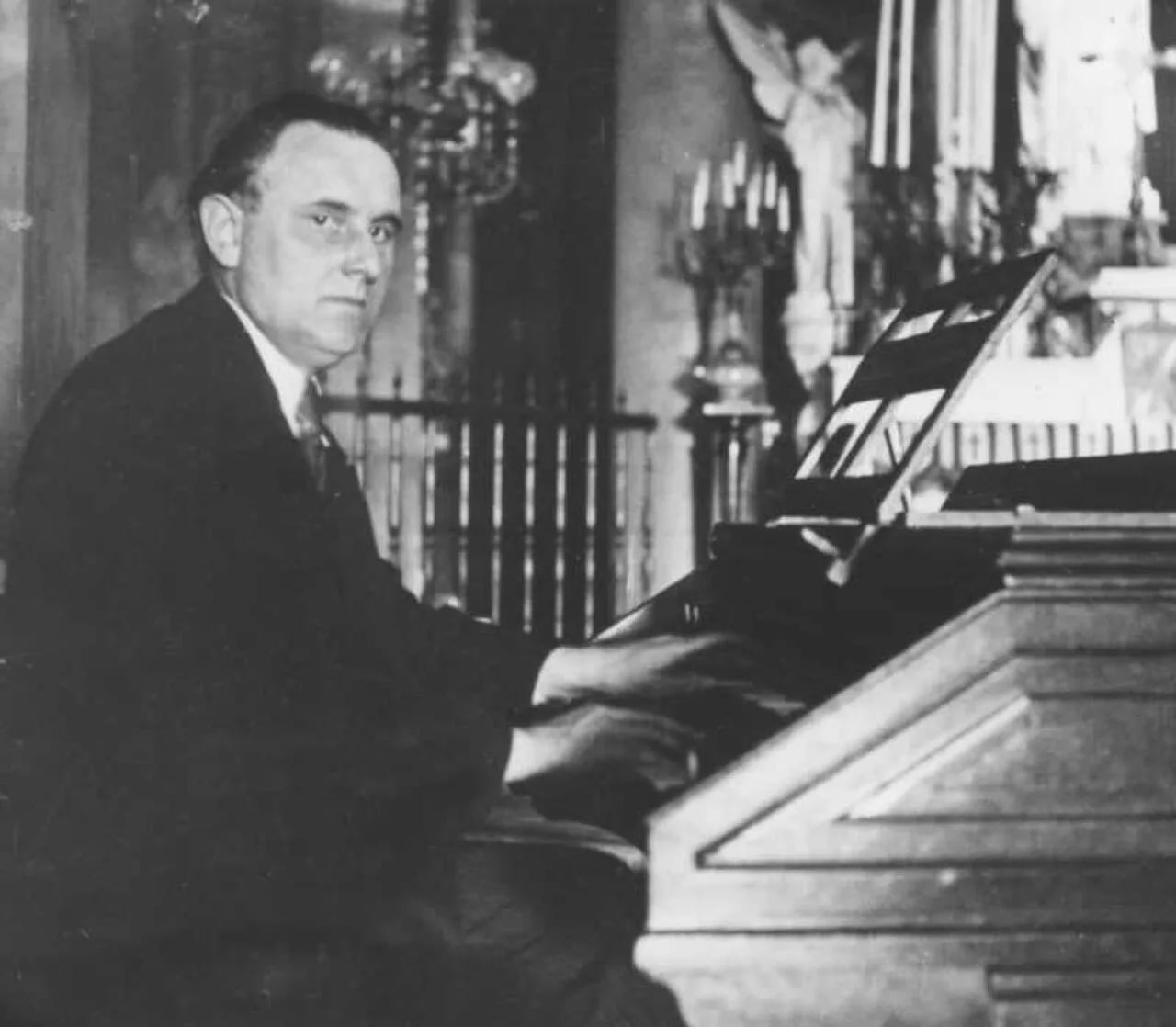 Porträt von Édouard Devernay (1889–1952) – Gedenkseite