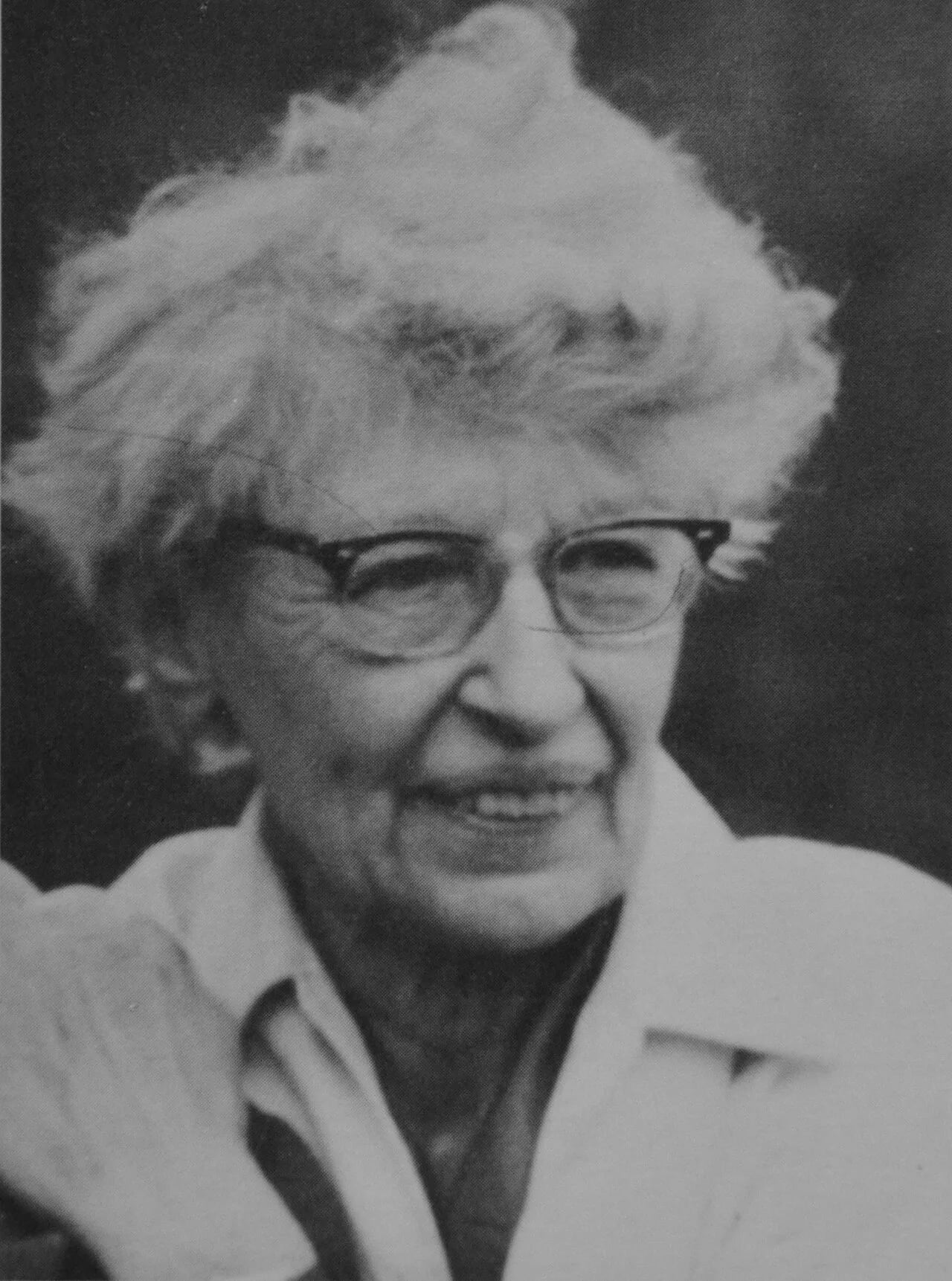 Portrait of Éliane de Meuse (1899–1993) – memorial page