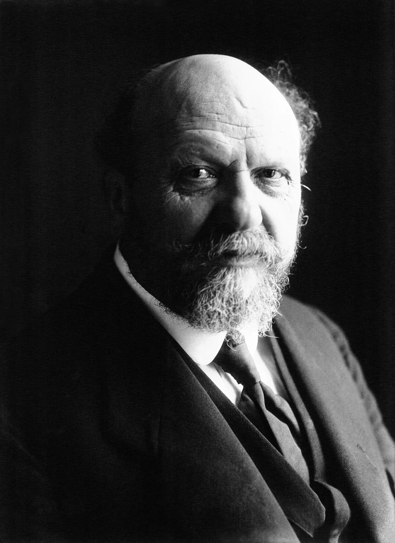 Portrait of Émile Chautemps (1850–1918) – memorial page