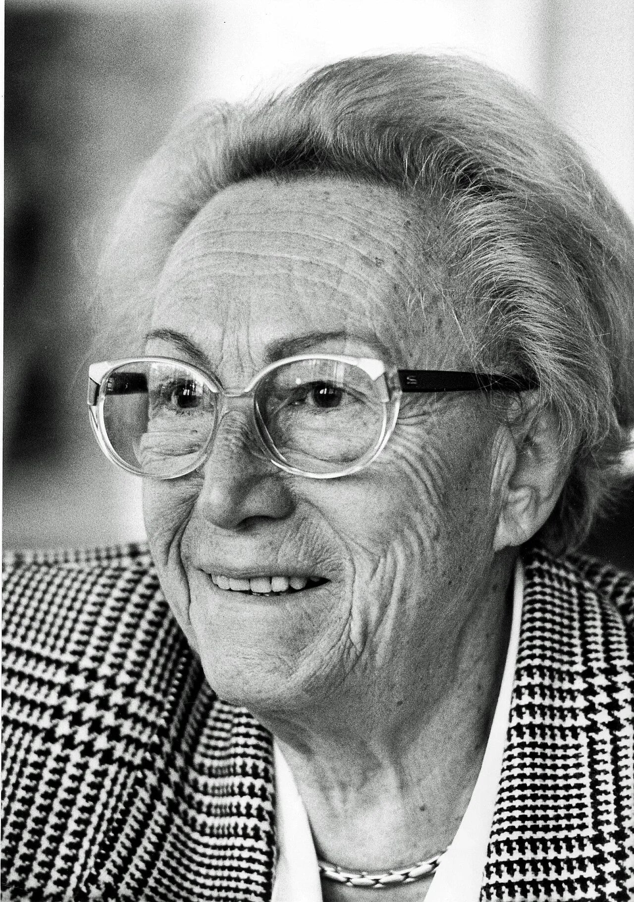 Porträt von Évelyne Baylet (1913–2014) – Gedenkseite