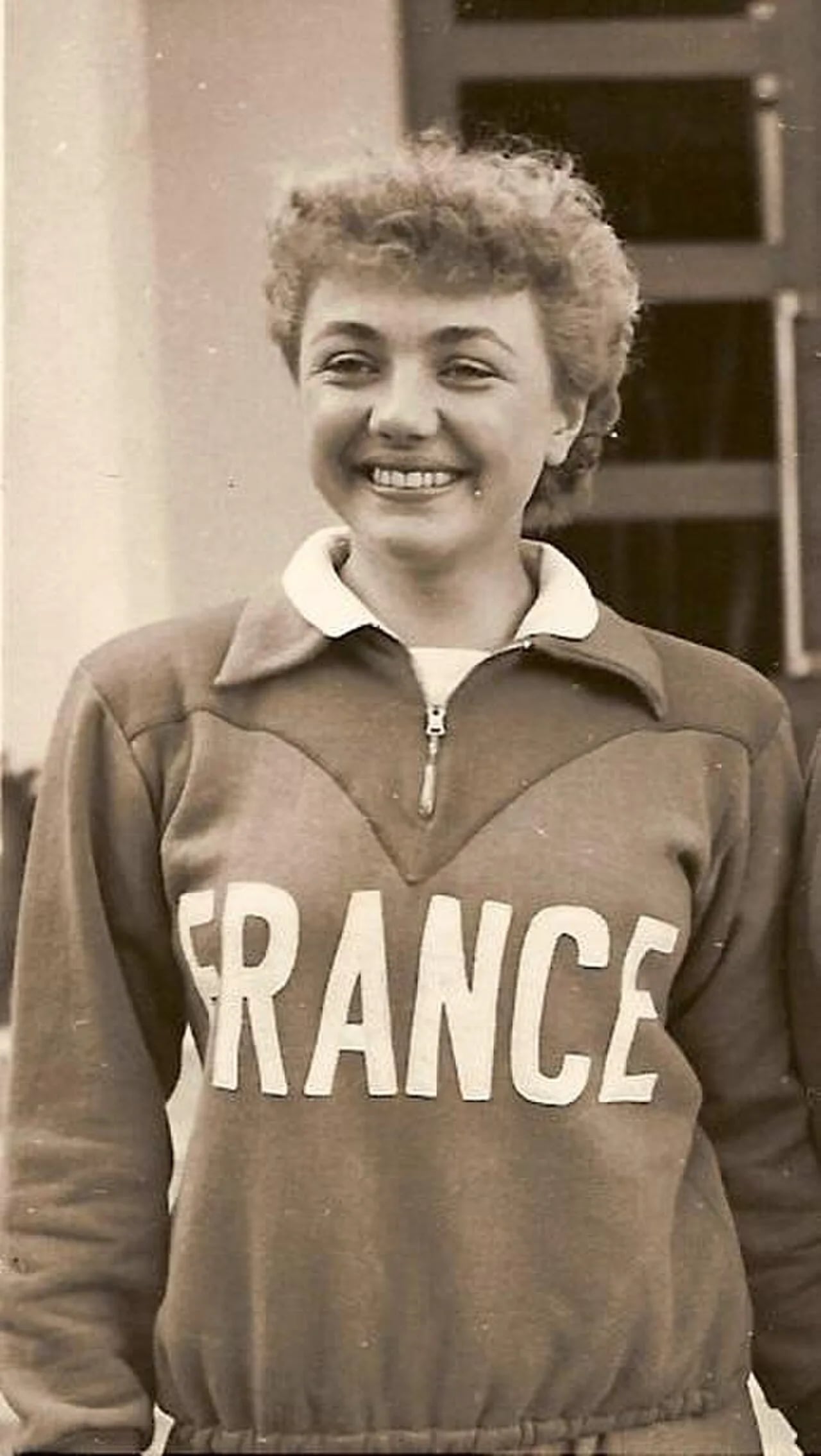 Portrait of Évelyne Golhen (1933–2021) – memorial page