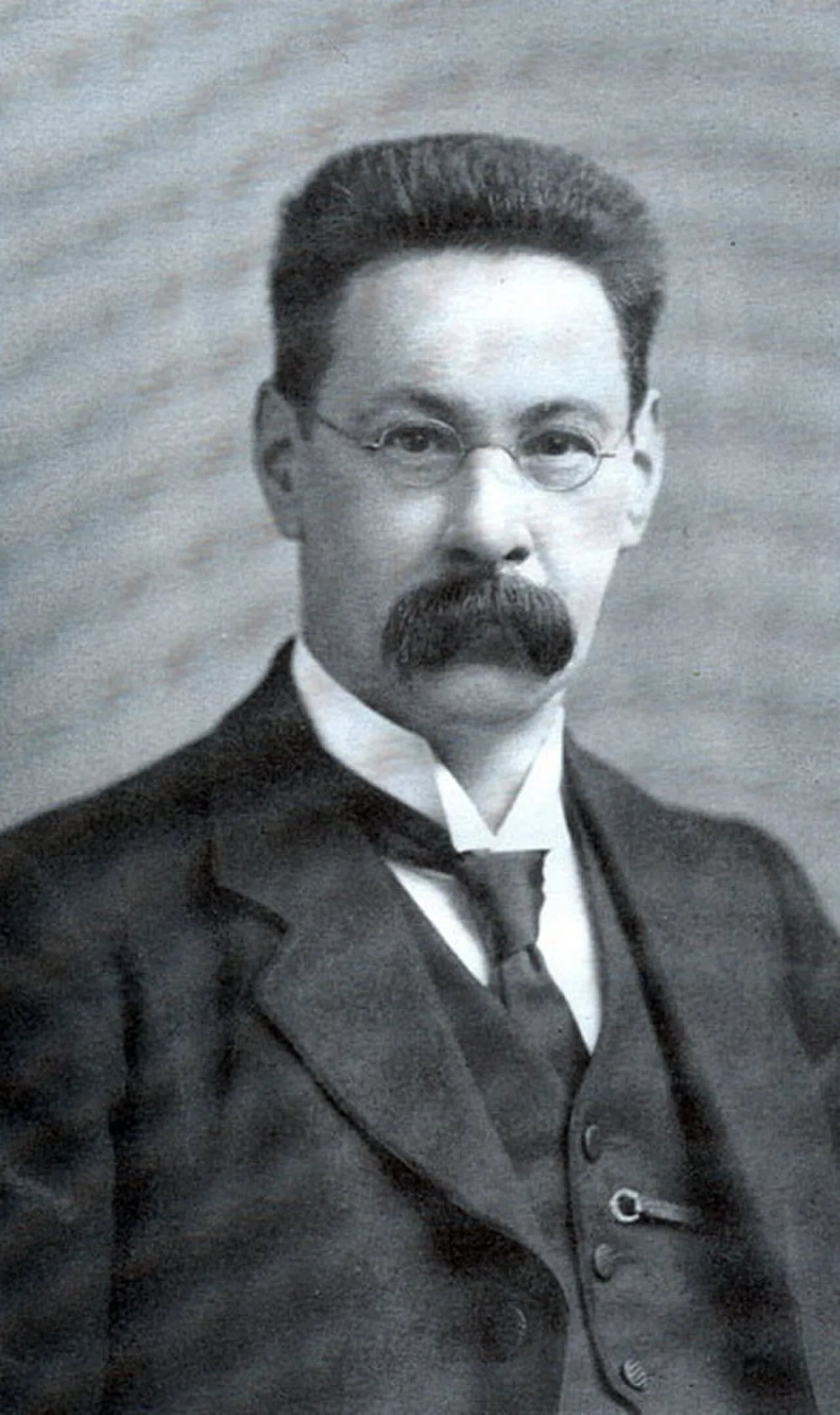 Porträt von Thomas Walker Arnold (1864–1930) – Gedenkseite