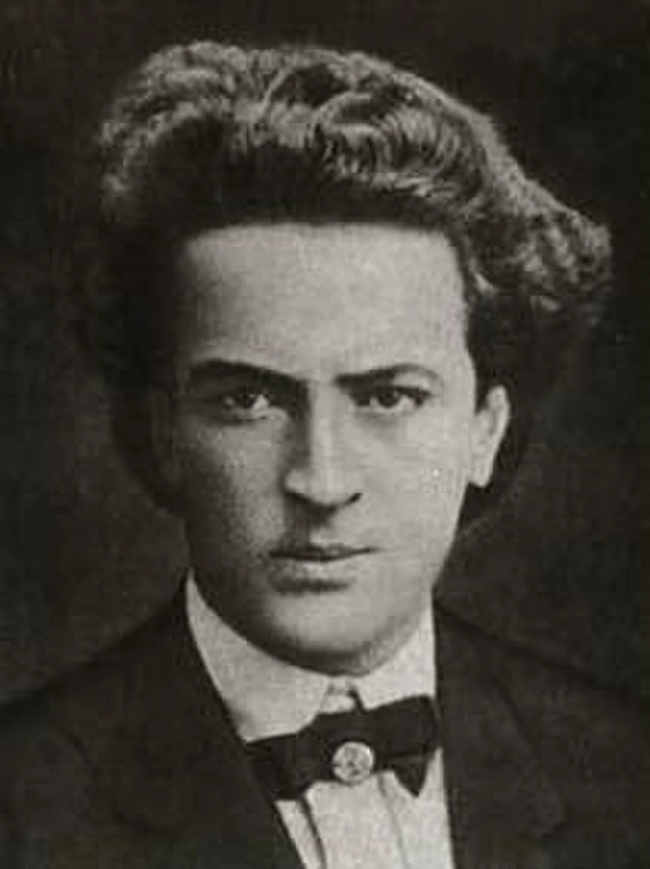 Portrait of Angelos Sikelianos (1884–1951) – memorial page