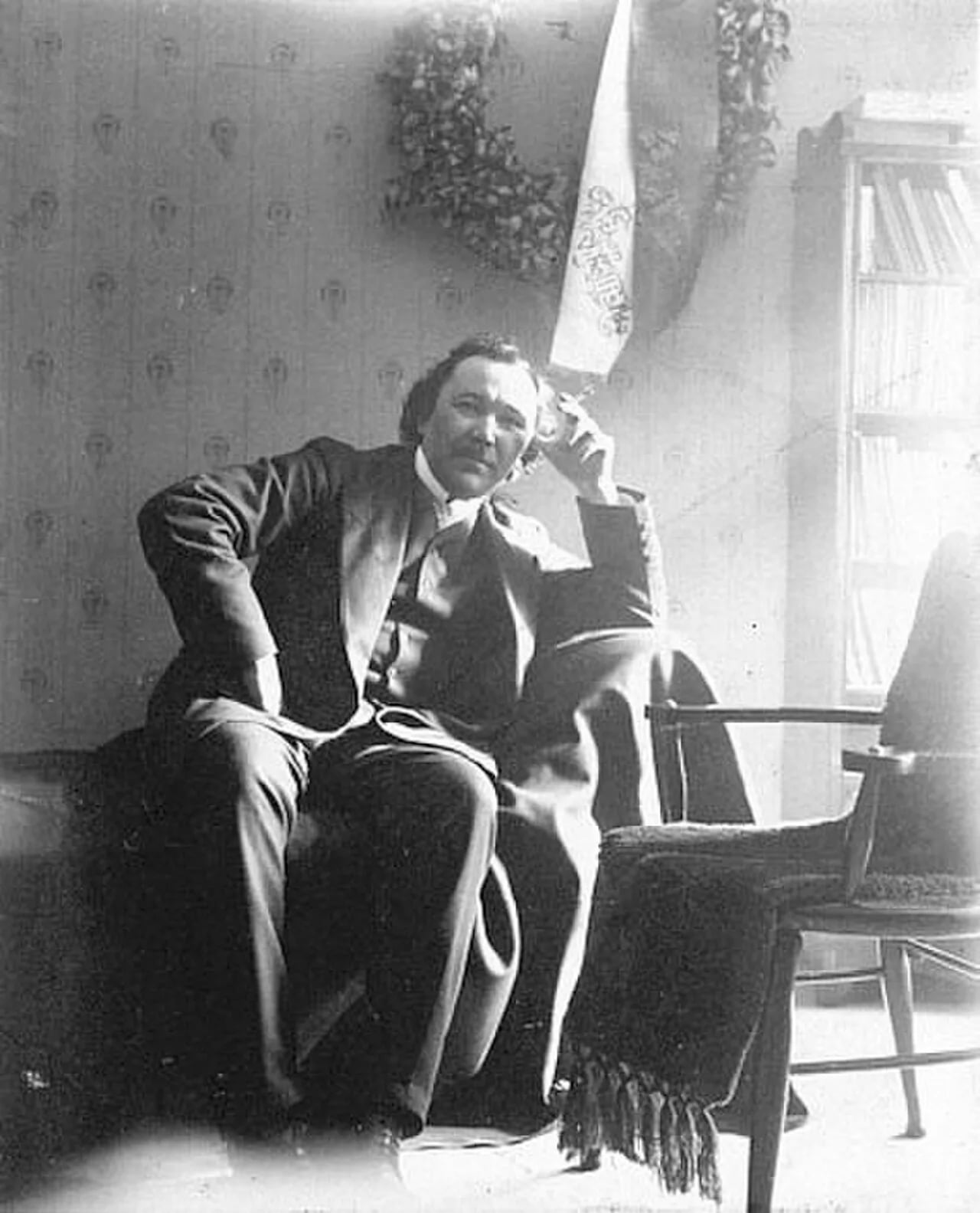 Porträt von Eino Leino (1878–1926) – Gedenkseite