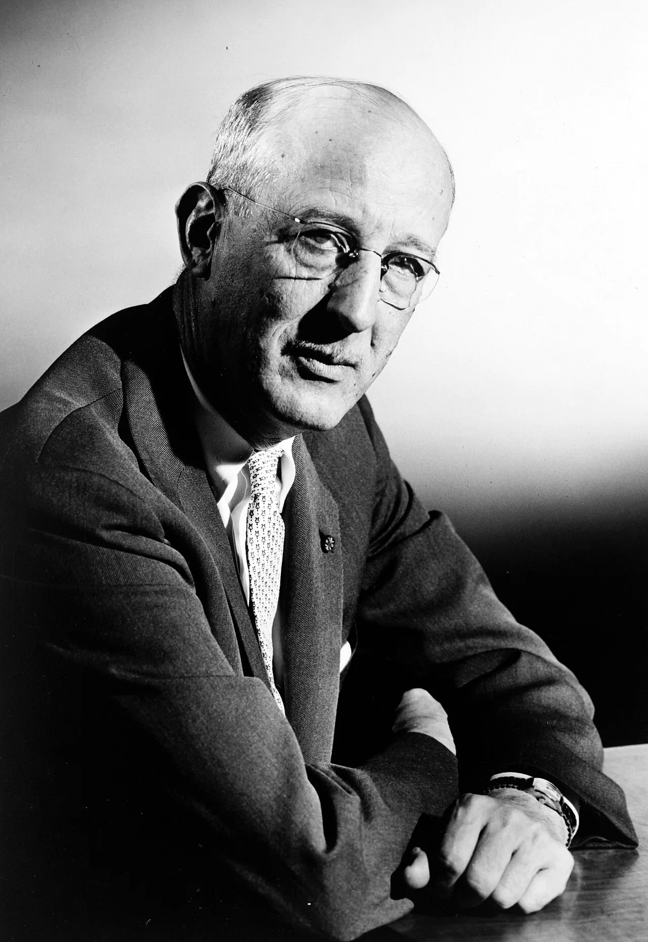 Portrait of Bruce Catton (1899–1978) – memorial page