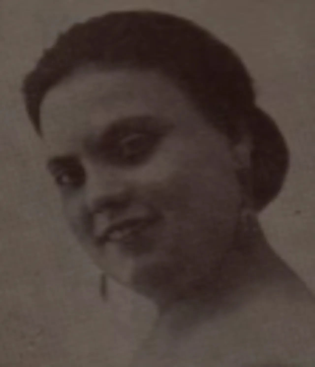 Portrait of Ada Bruges (1897–1974) – memorial page