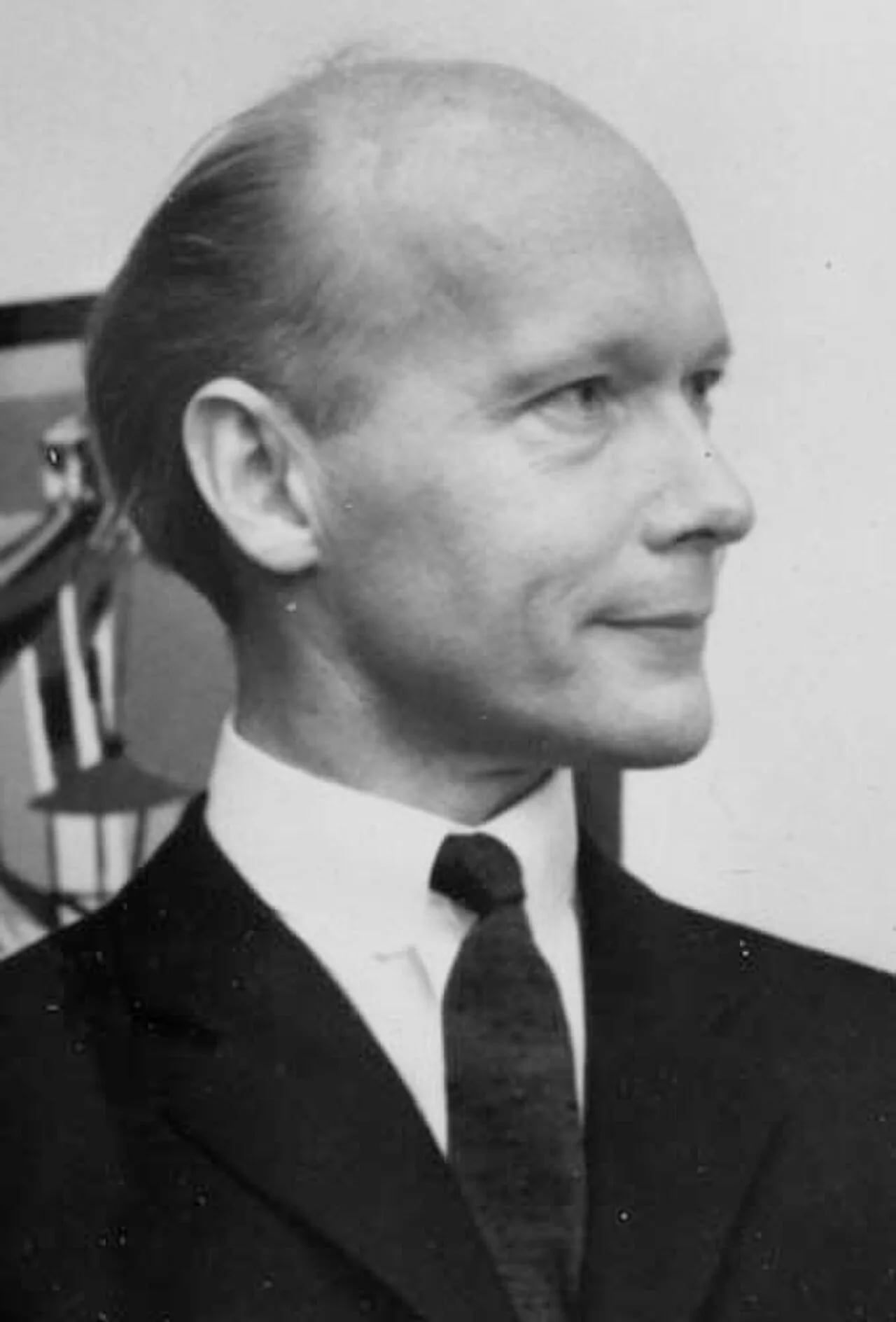 Portrait of Bertel Gardberg (1916–2007) – memorial page