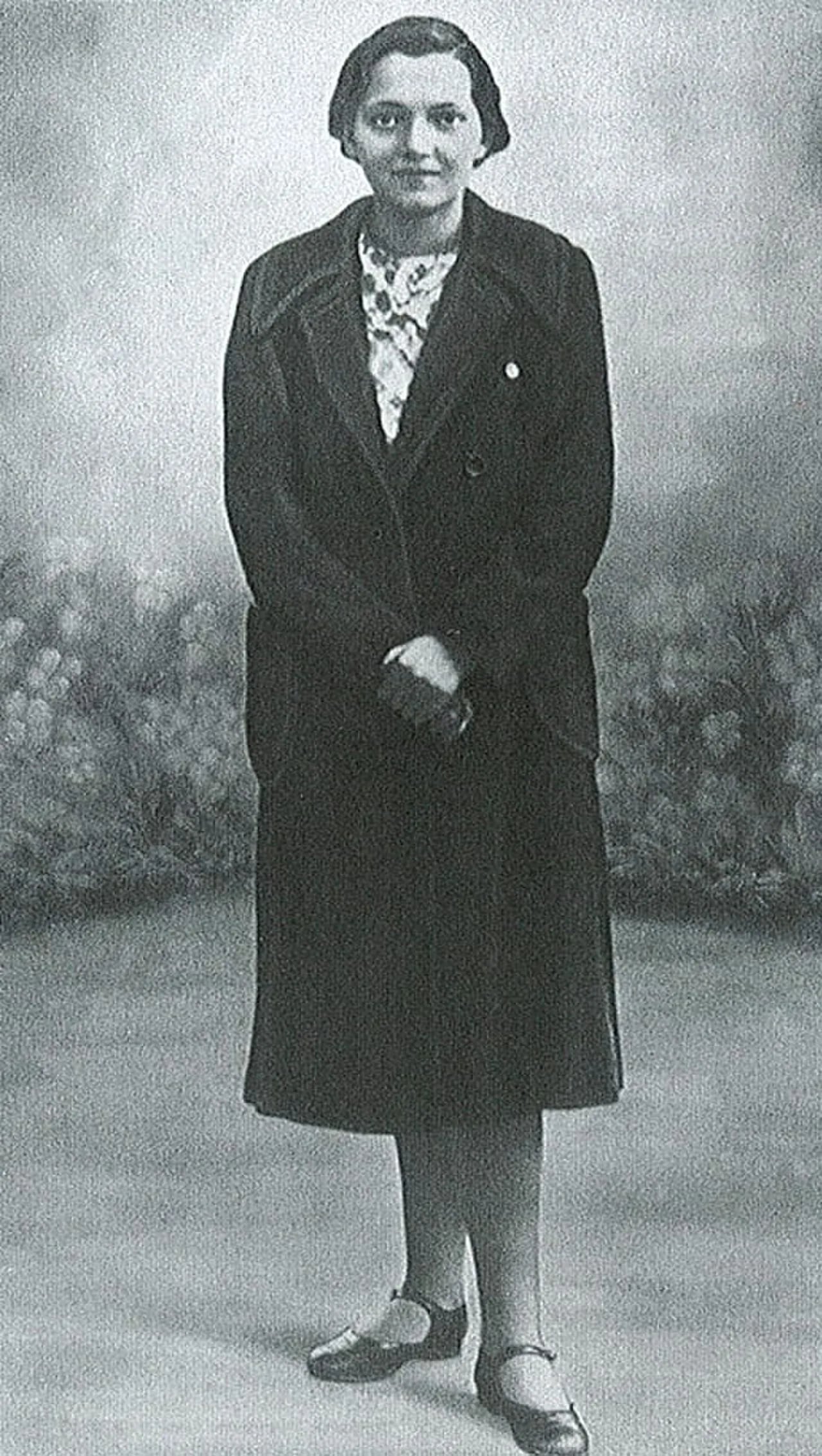 Portrait of Angelina Pirini (1922–1940) – memorial page