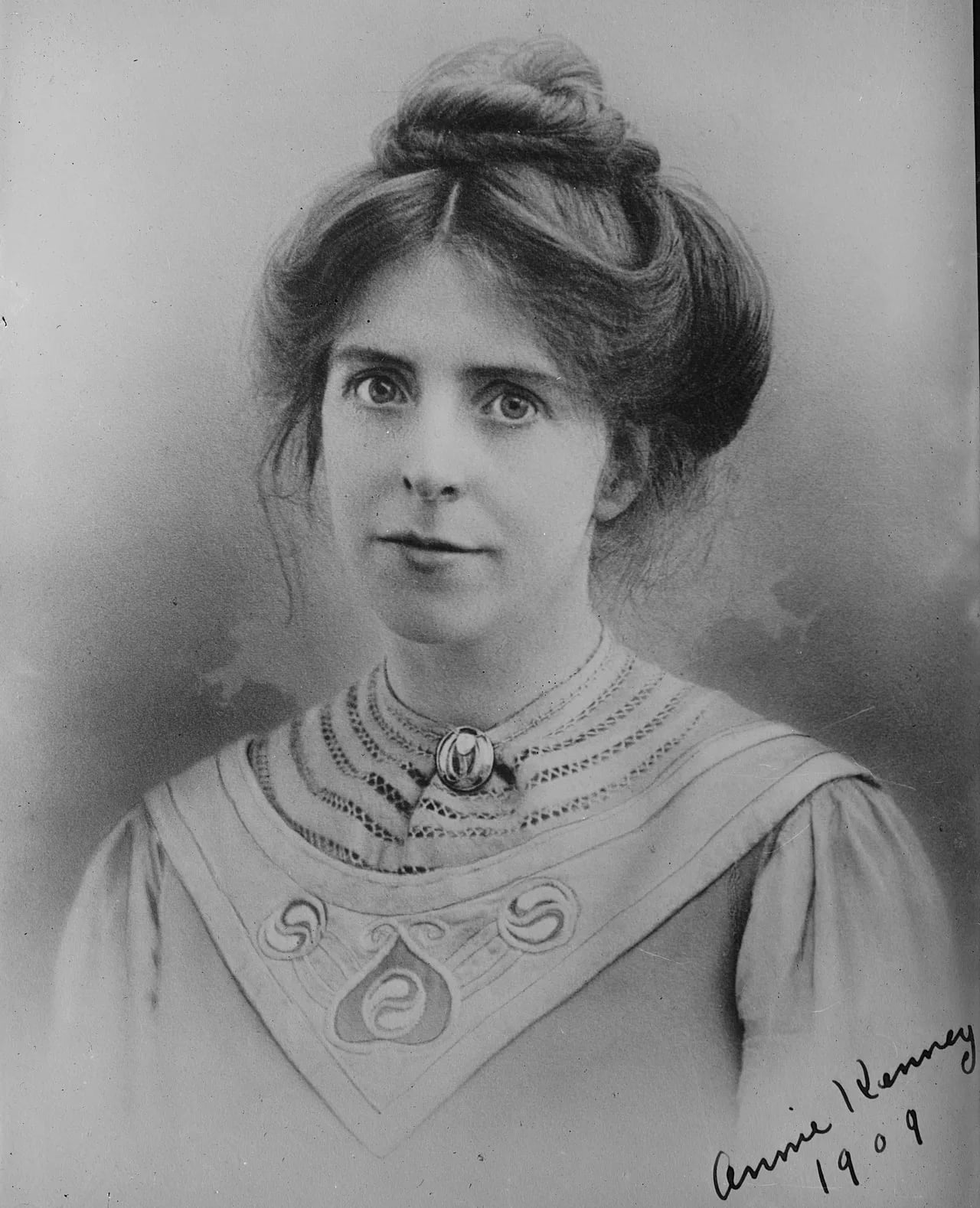 Portrait of Annie Kenney (1879–1953) – memorial page