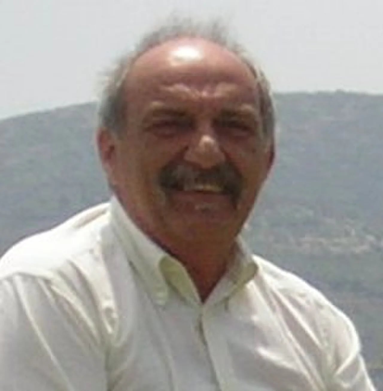 Porträt von Antonio Aloni (1947–2016) – Gedenkseite