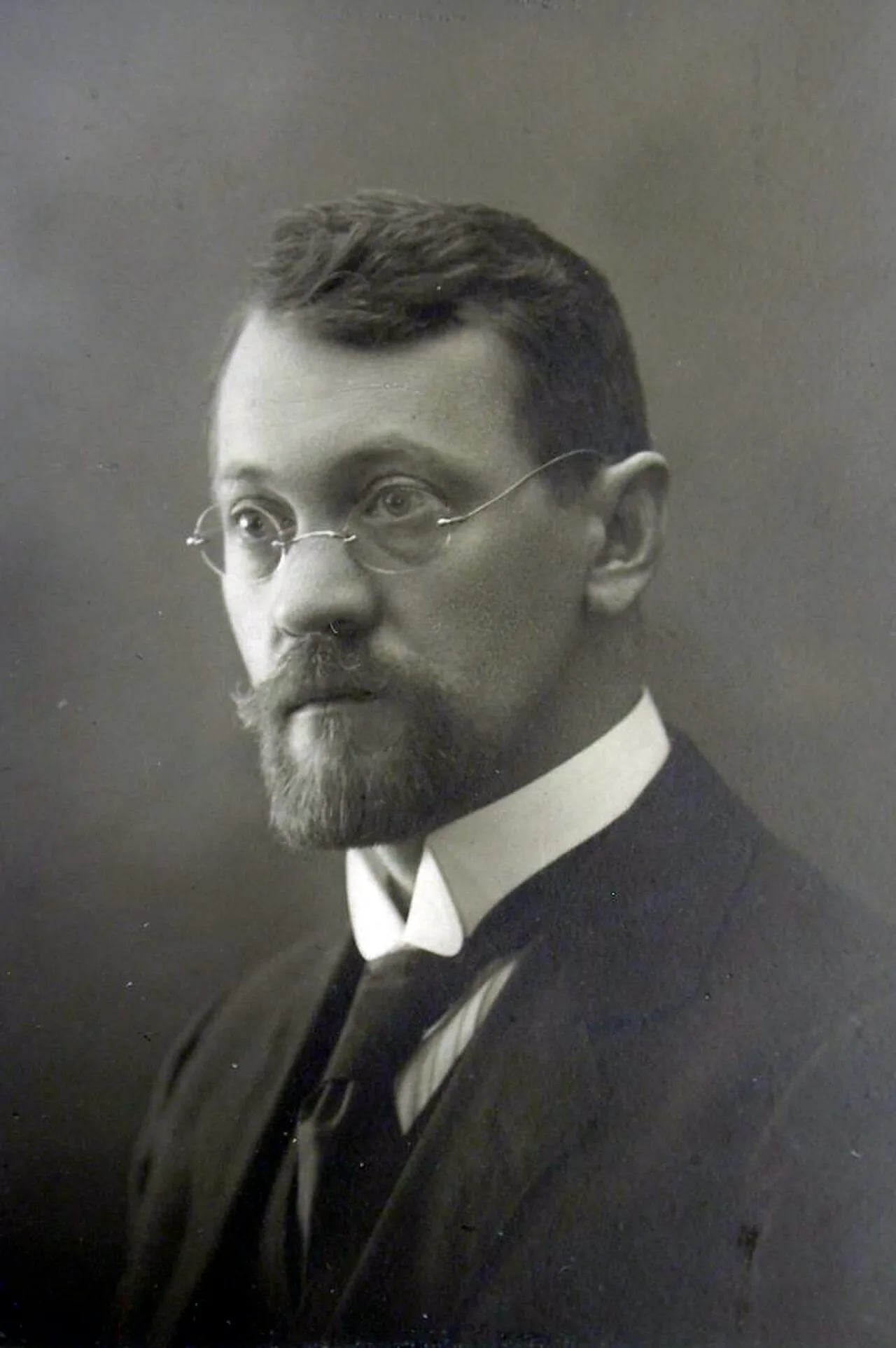 Porträt von Adolf Hoel (1879–1964) – Gedenkseite
