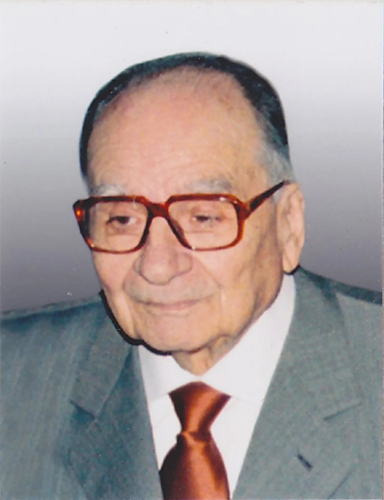 Portrait of Arturo Ferrara (1914–2009) – memorial page
