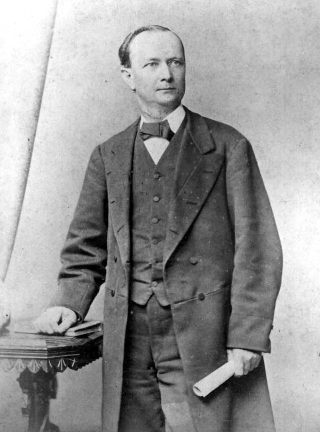 Portrait of William D. Bloxham (1835–1911) – memorial page