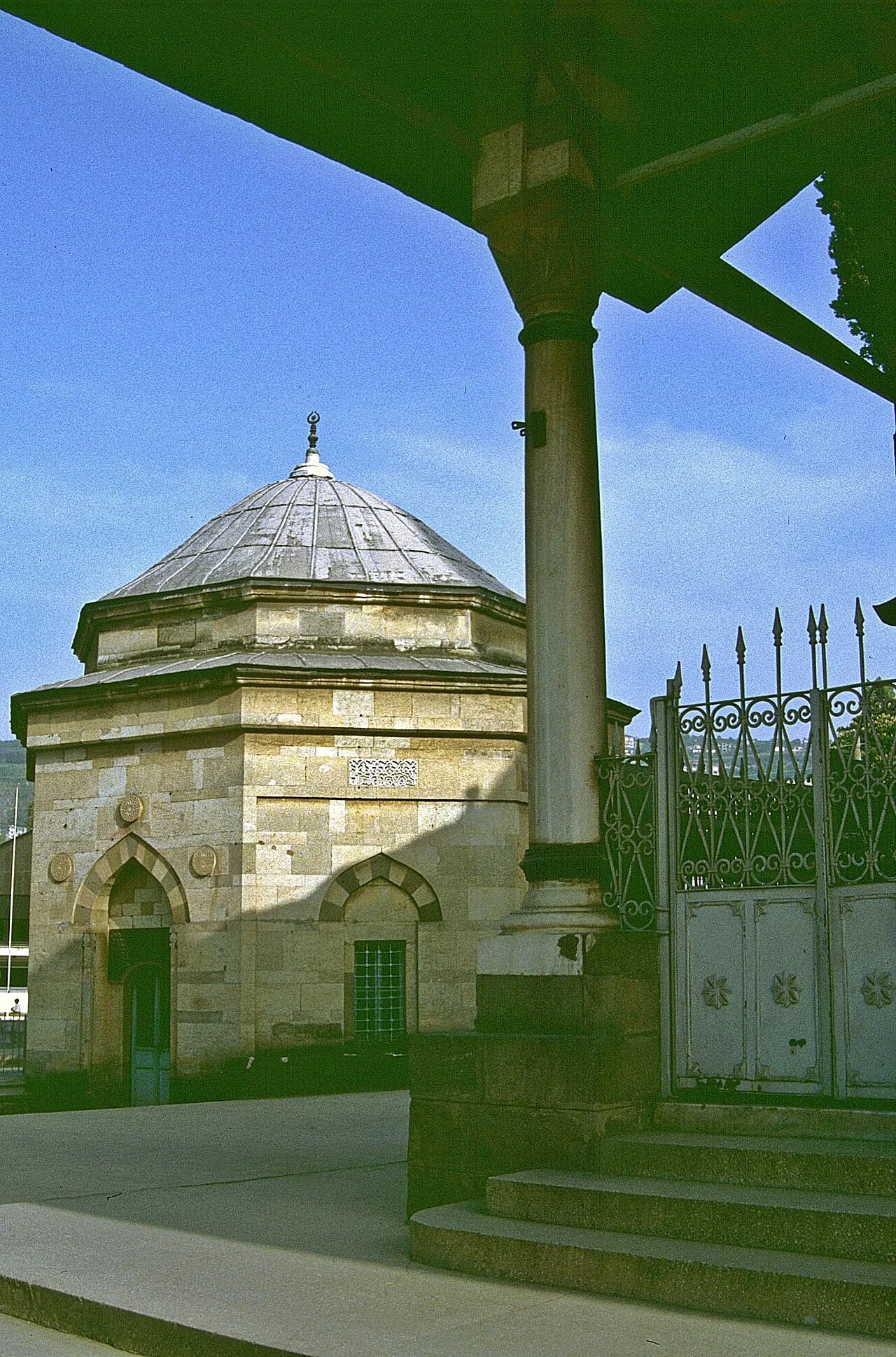 Portrait of Ayşe Hatun (1453–1505) – memorial page