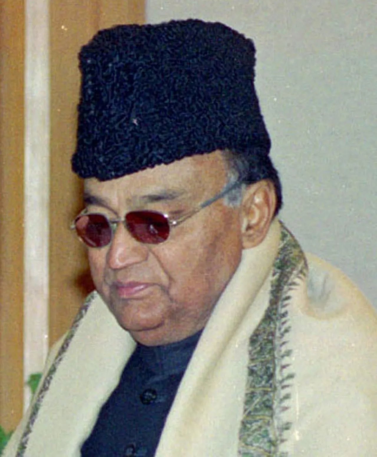 Portrait of Syed Sibtey Razi (1939–2022) – memorial page