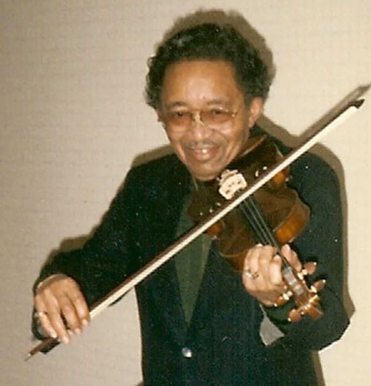 Portrait of Claude Williams (1908–2004) – memorial page