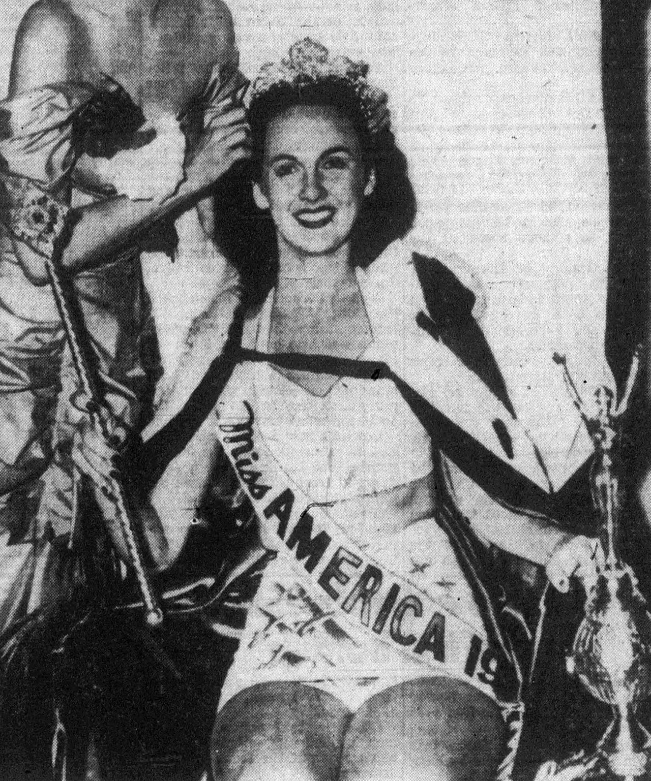 Portrait of Barbara Jo Walker (1926–2000) – memorial page