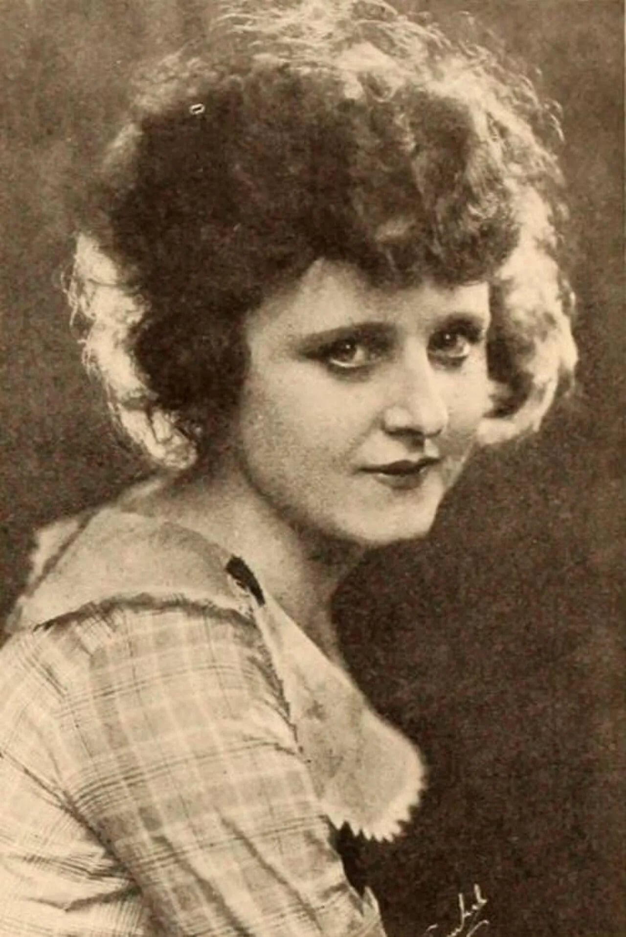 Porträt von Bartine Burkett (1898–1994) – Gedenkseite