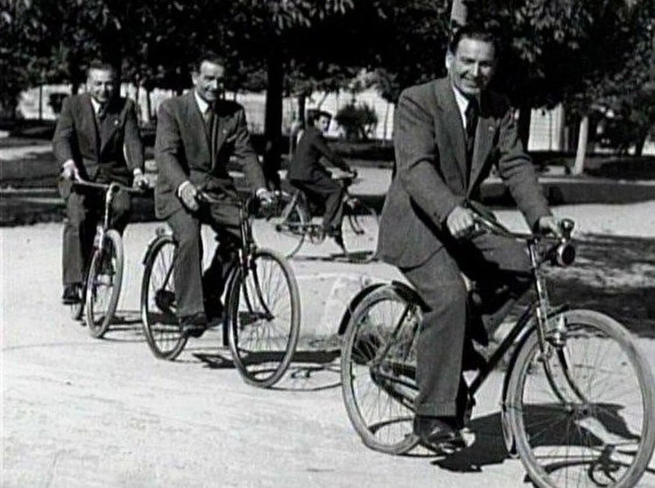 Porträt von Bindo Maserati (1883–1980) – Gedenkseite