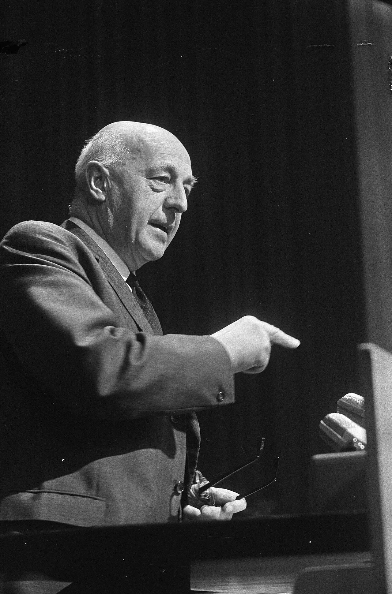 Porträt von Sicco Mansholt (1908–1995) – Gedenkseite
