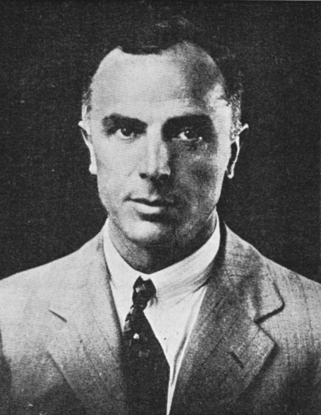 Portrait of John van Melle (1887–1953) – memorial page