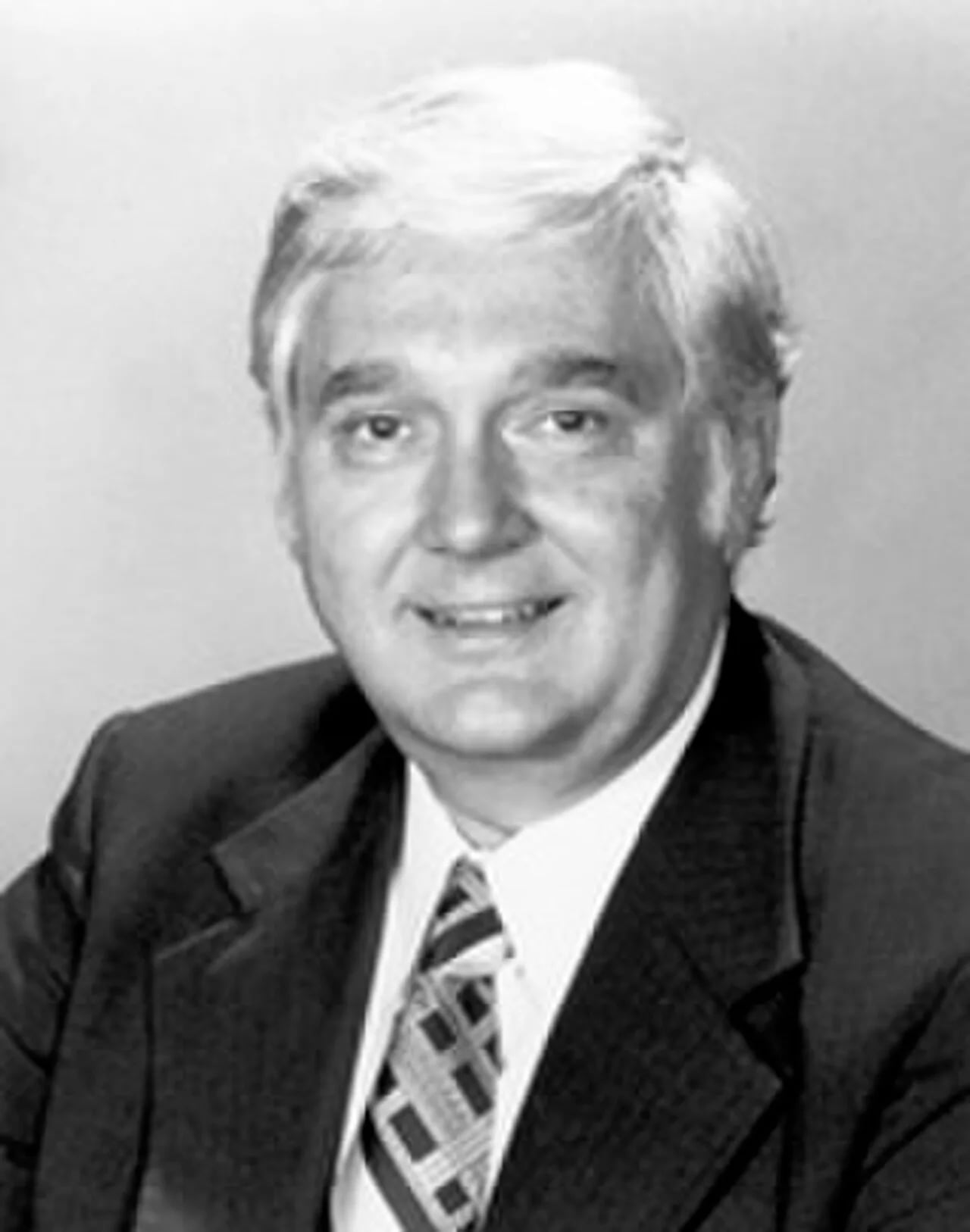 Portrait of Mark Andrews (1926–2020) – memorial page