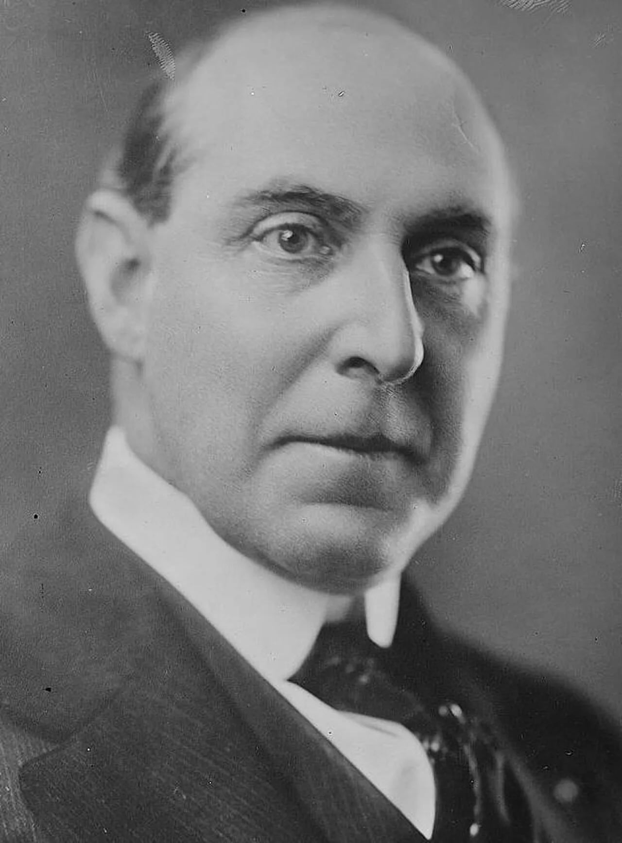 Portrait of Charles Hillman Brough (1876–1935) – memorial page